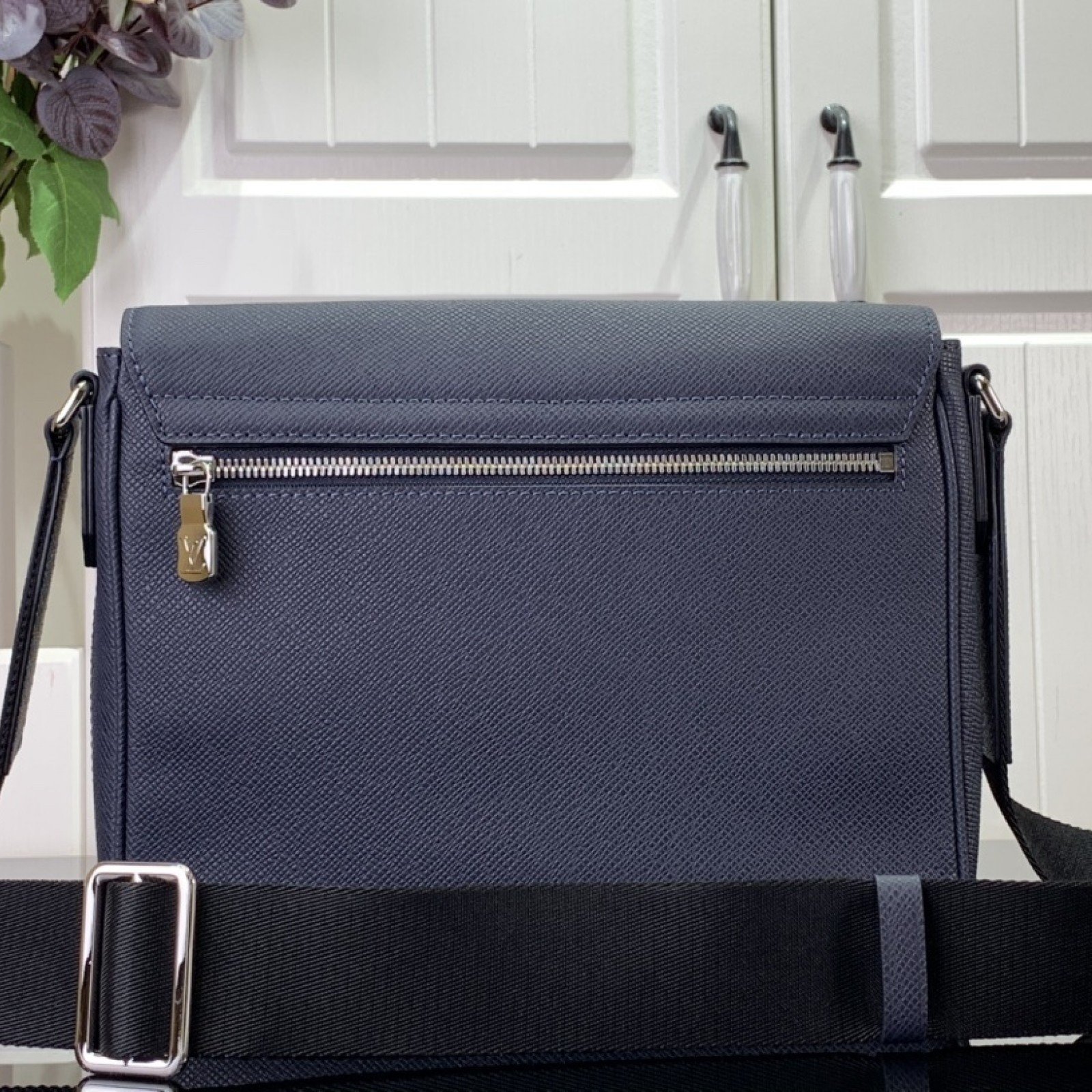 LV Should bag M30969