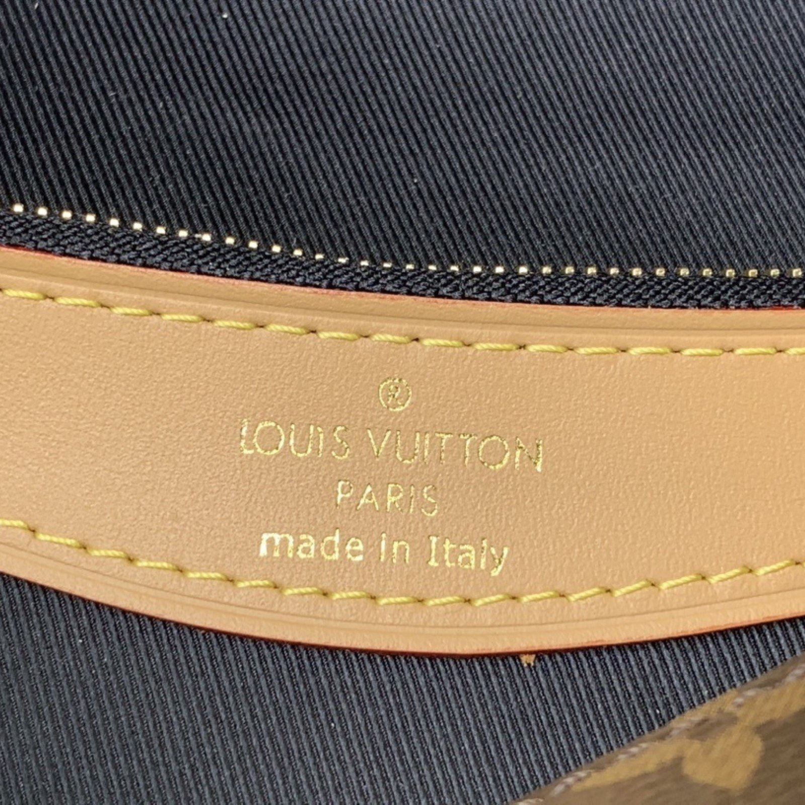LV Should bag M45985