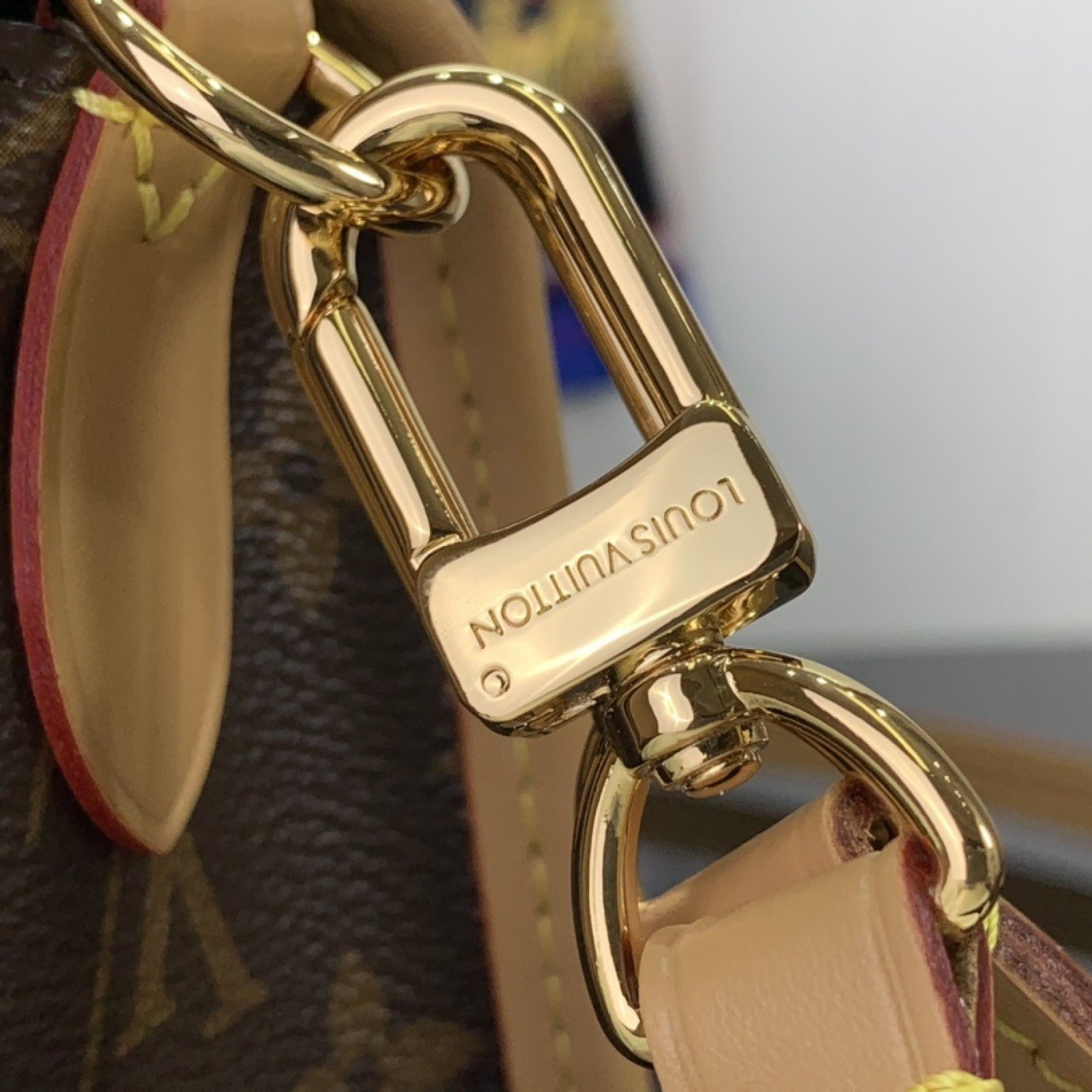 LV Should bag M45985
