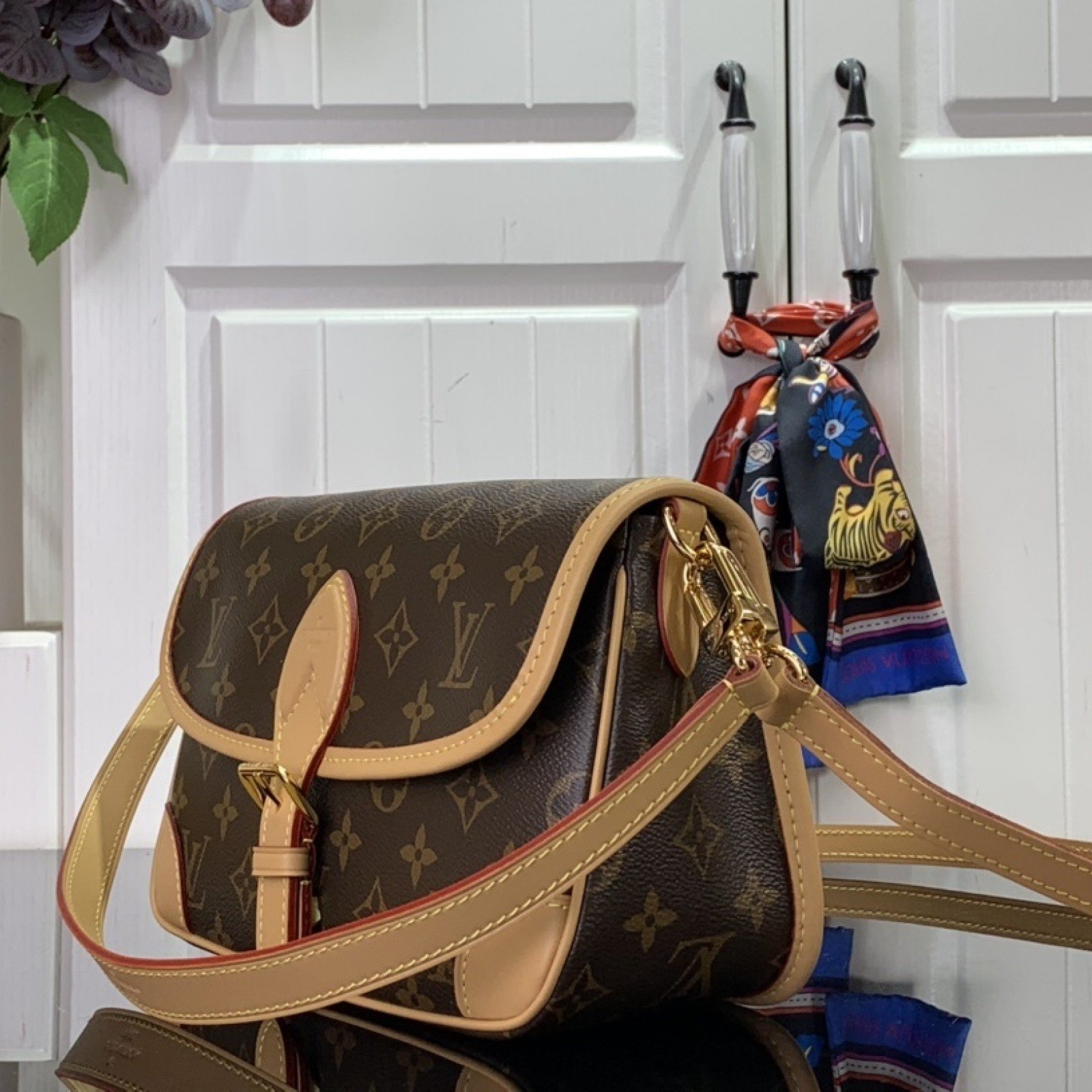 LV Should bag M45985