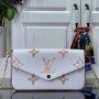 LV Should bag M82520