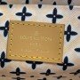 LV Should bag M82520