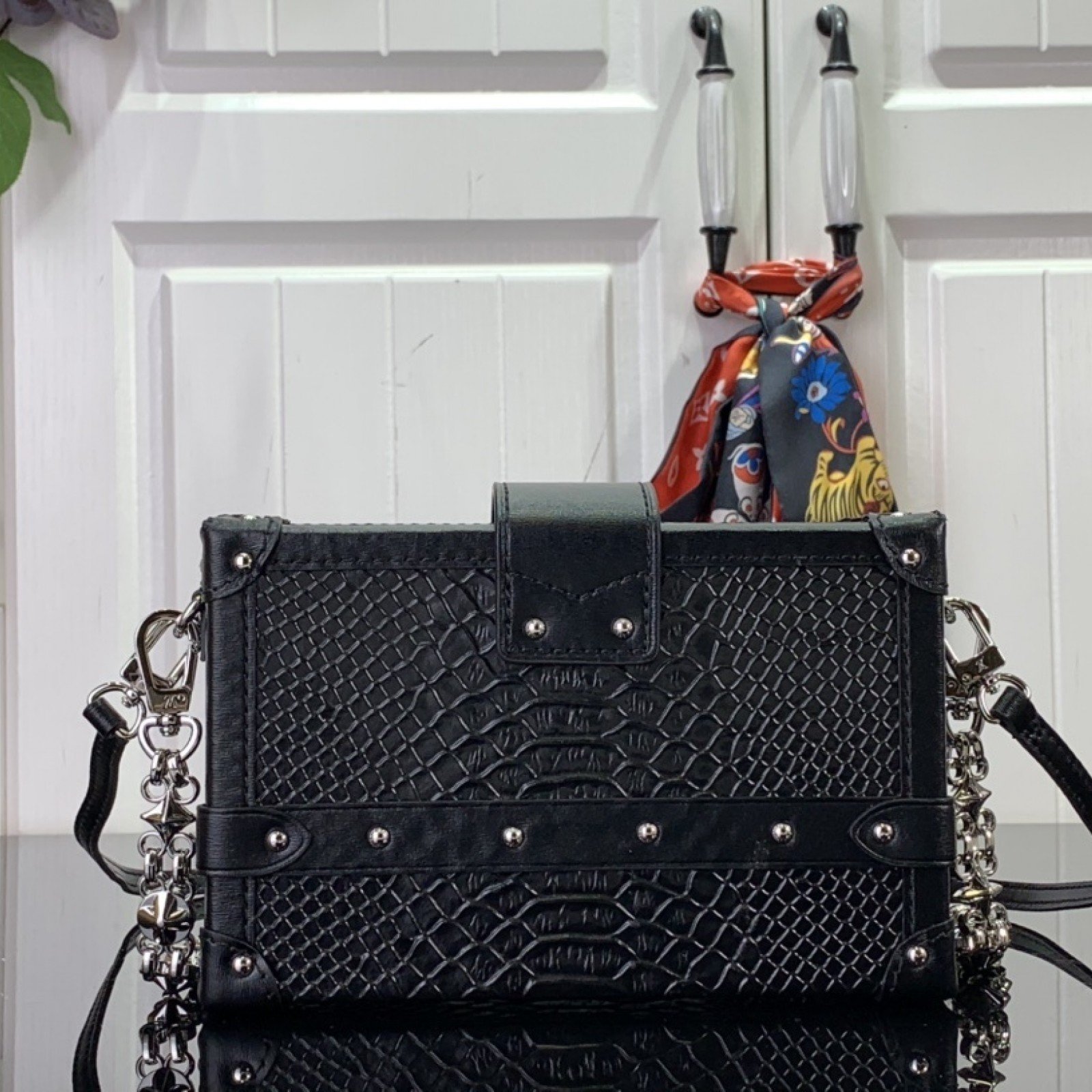 LV Should bag N40273