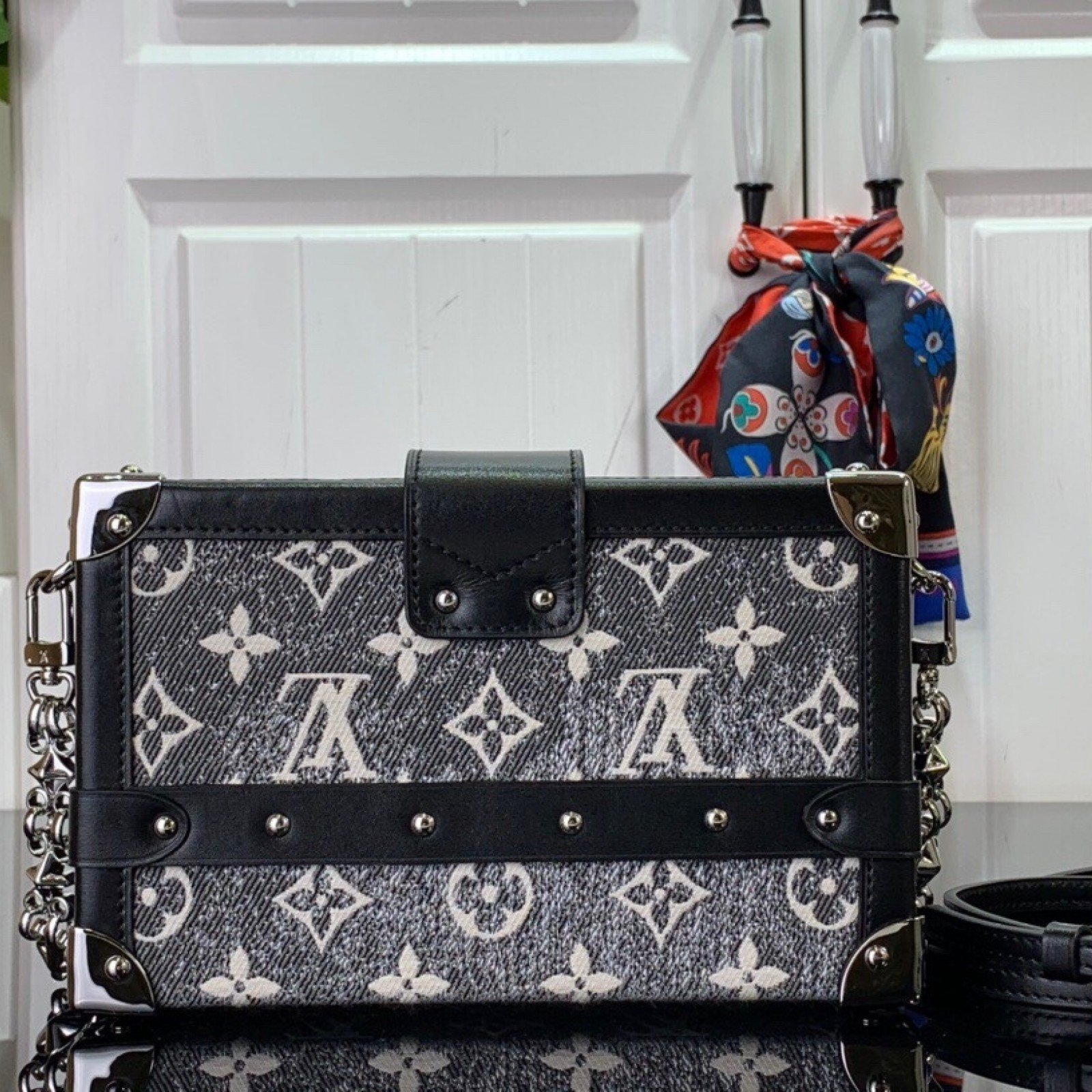 LV Should bag m21462