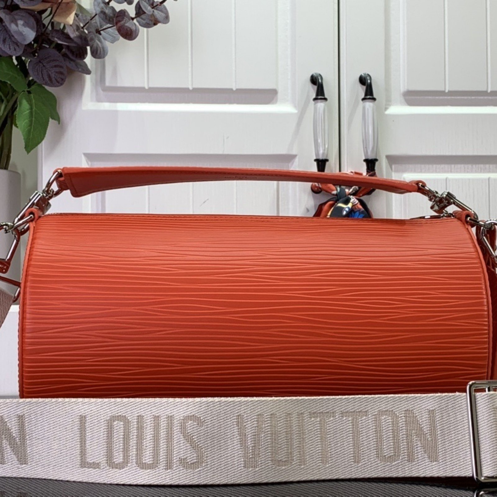 LV Should bag m23092
