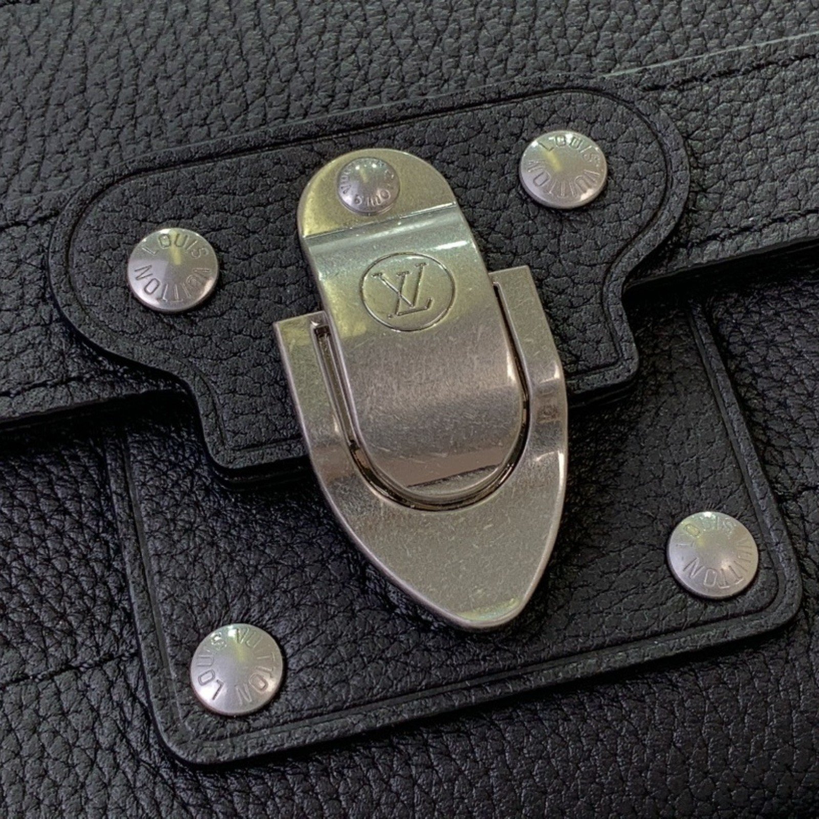 LV Shoulder bag M11615