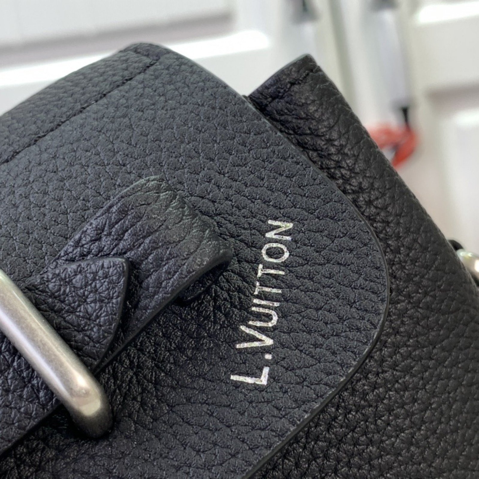 LV Shoulder bag M11637