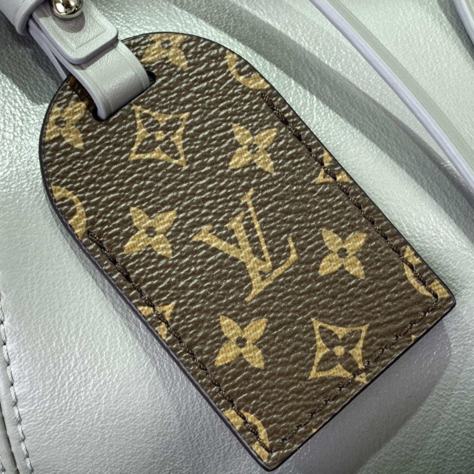 LV Shoulder bag M25143
