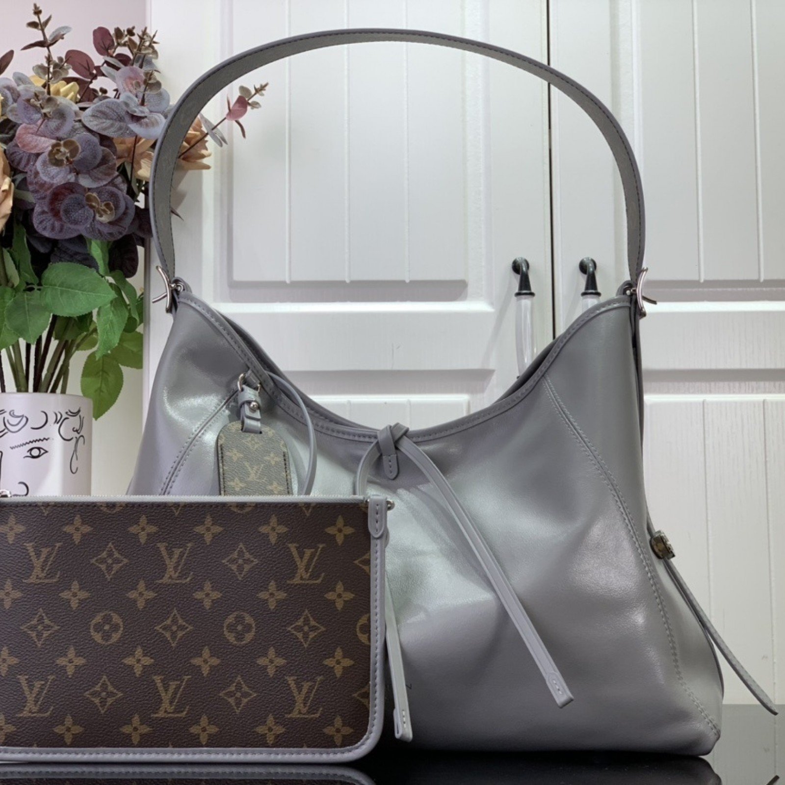 LV Shoulder bag M25143
