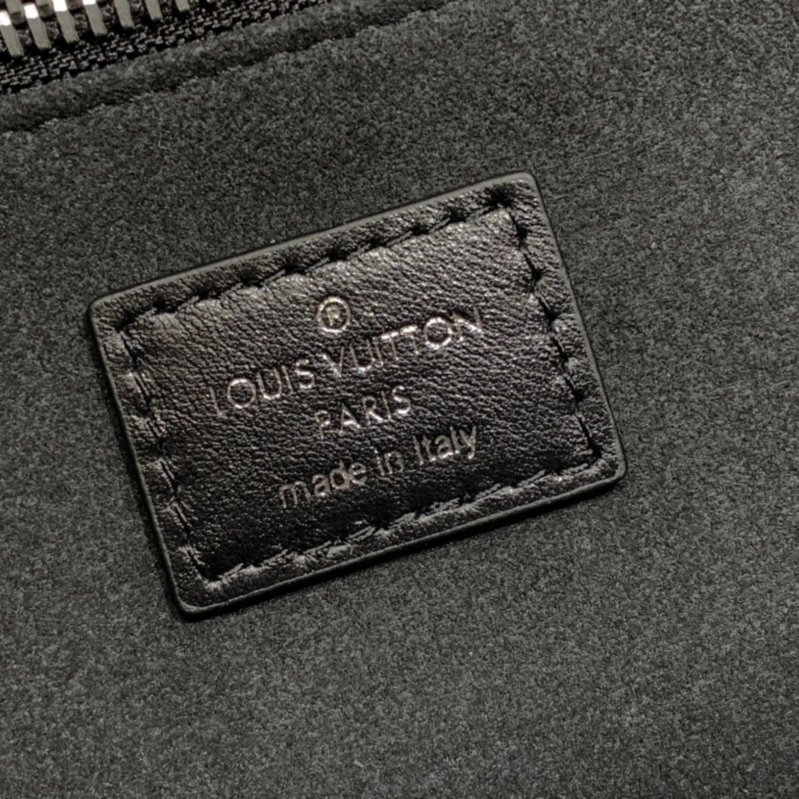 LV Shoulder bag M25143