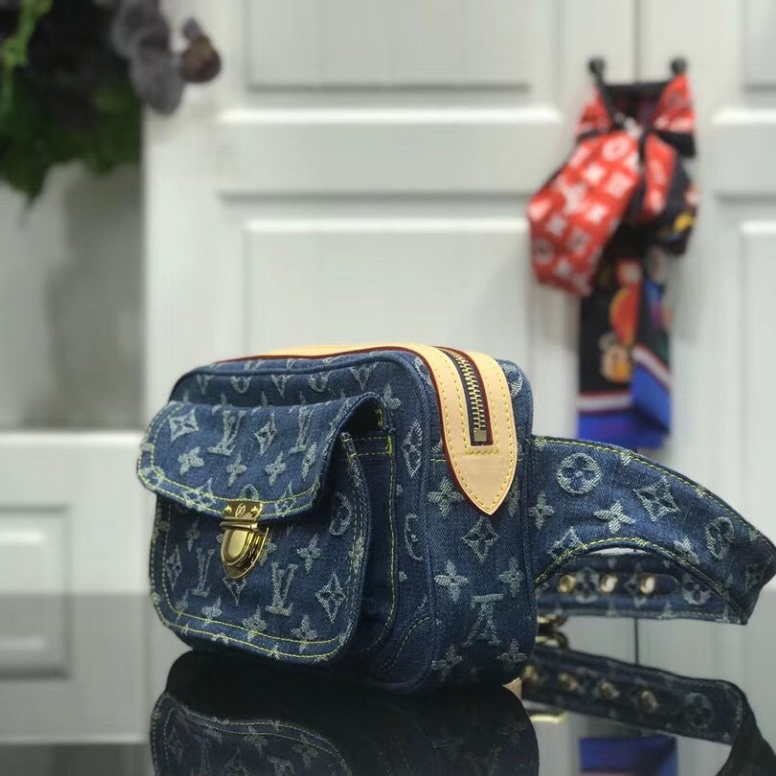 LV Shoulder bag M44466