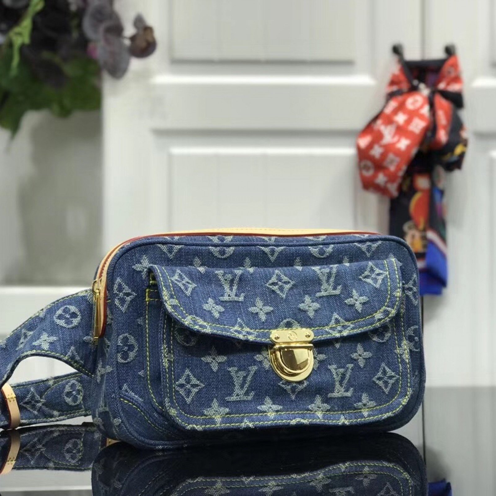 LV Shoulder bag M44466
