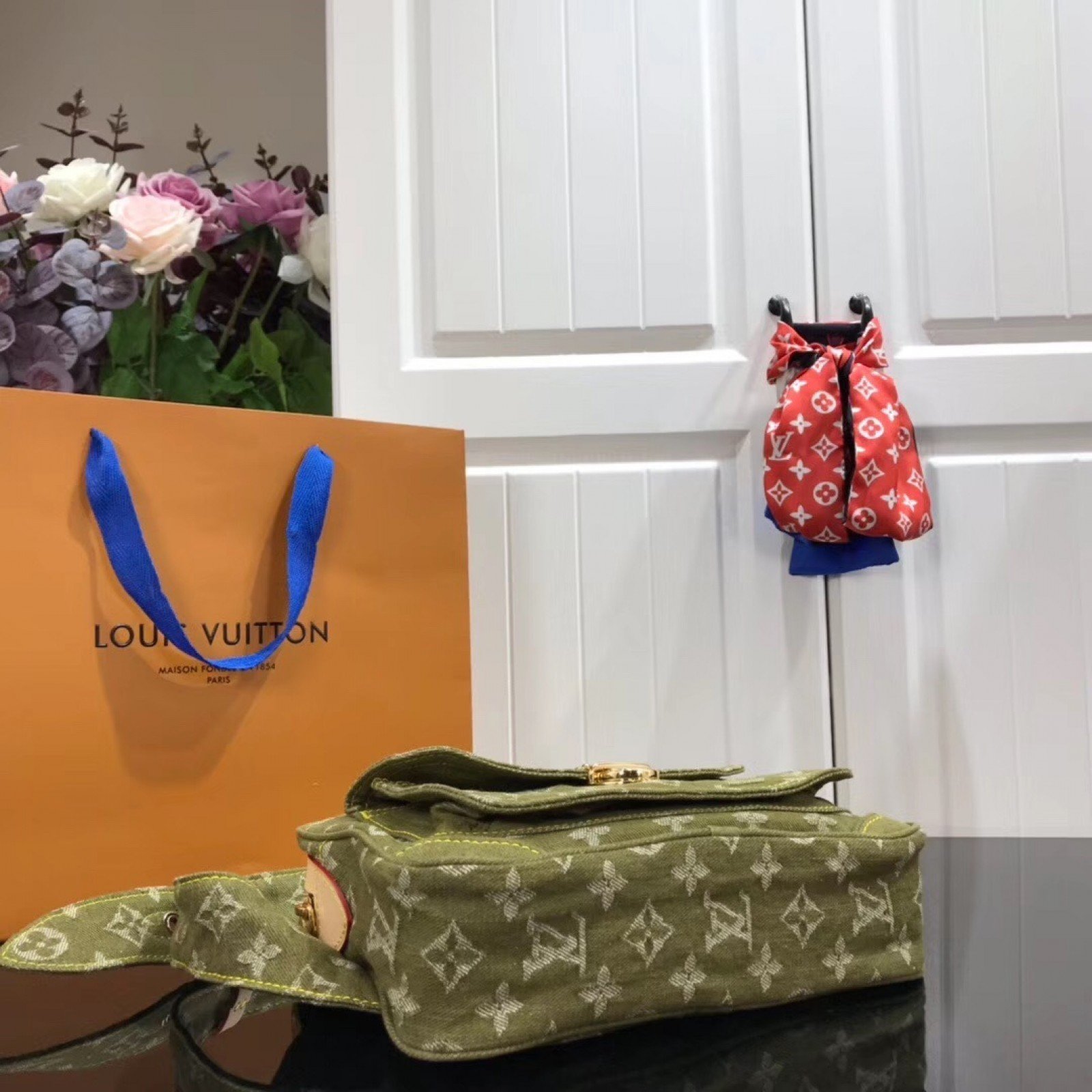 LV Shoulder bag M44466