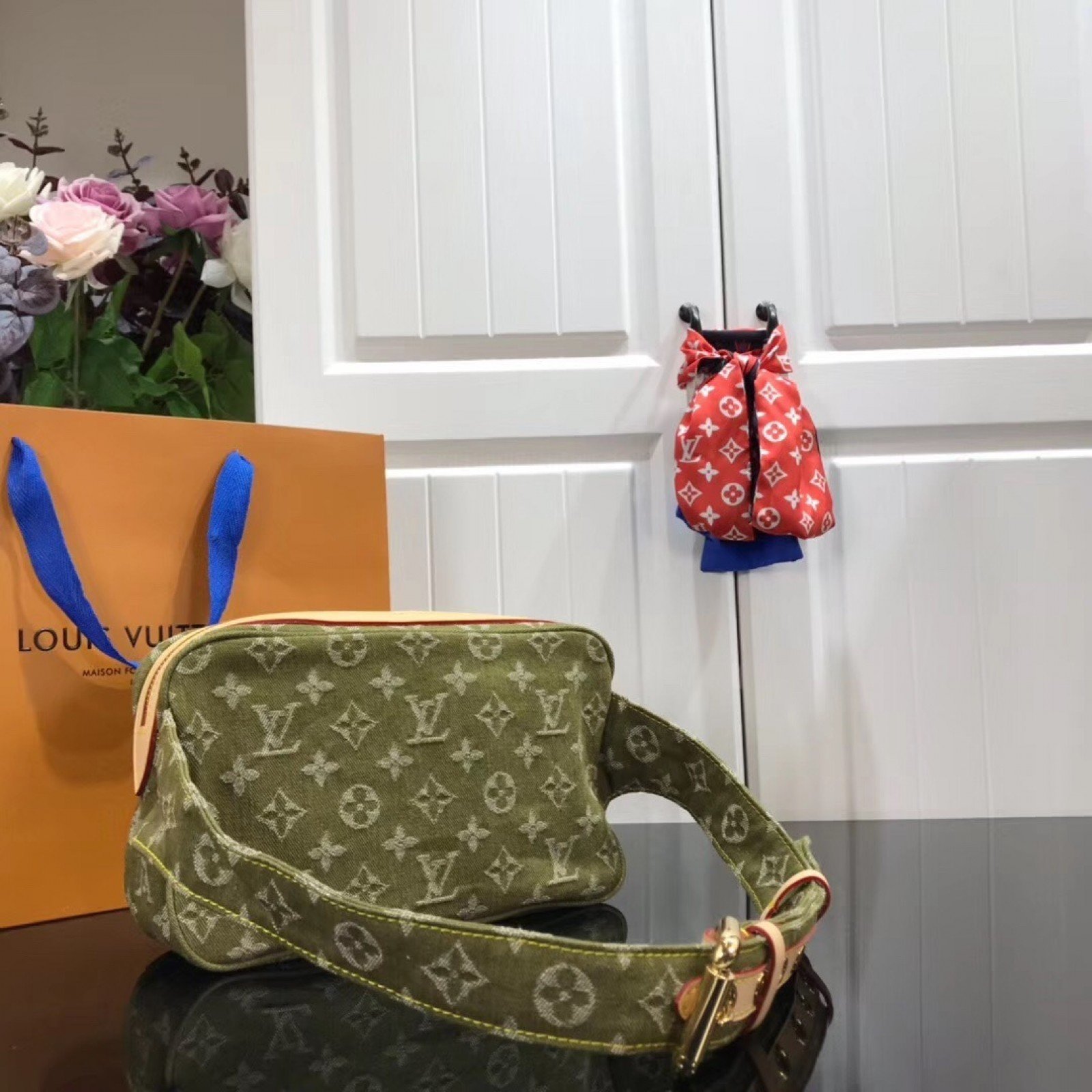 LV Shoulder bag M44466