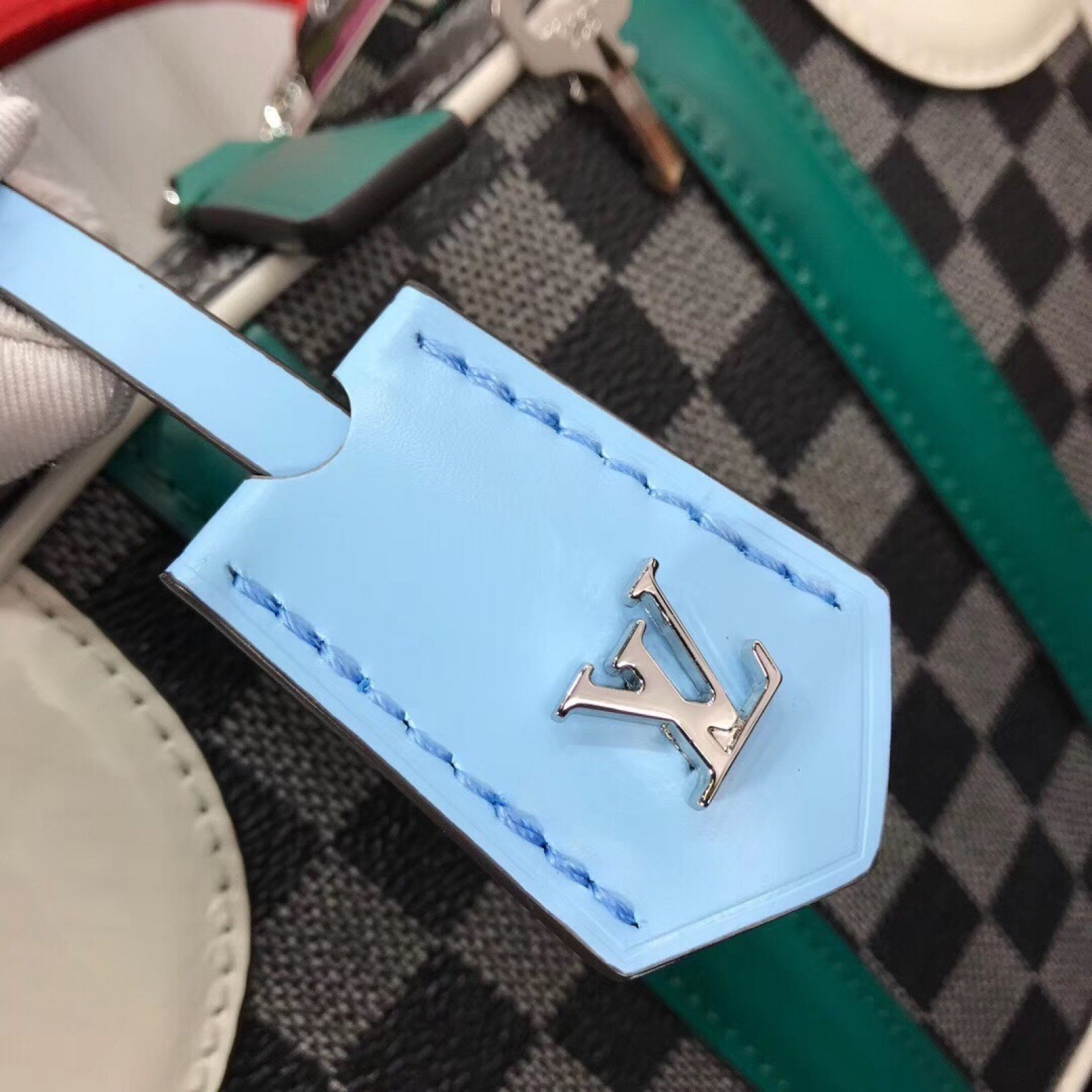 LV Shoulder bag M44582GZ
