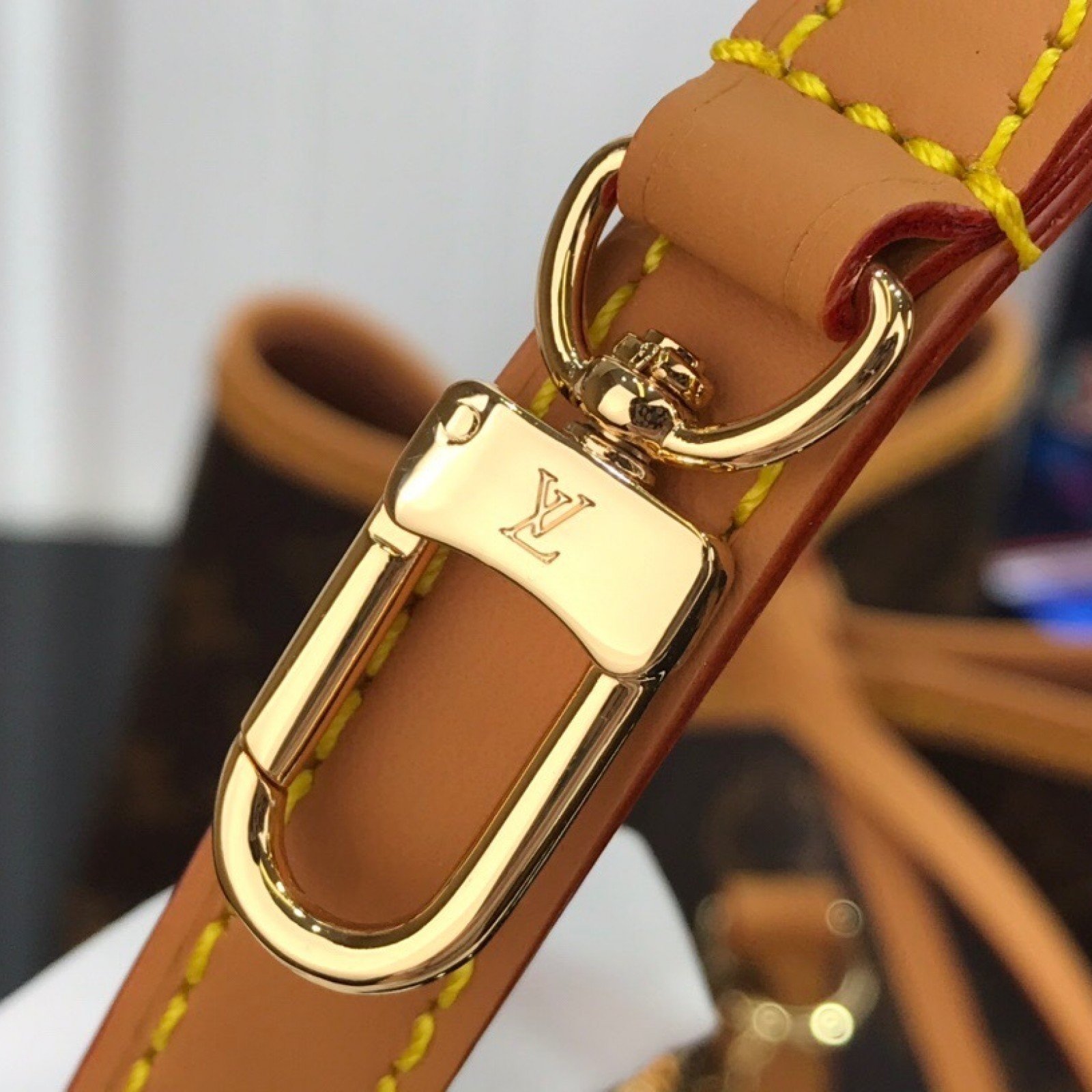 LV Shoulder bag M45551