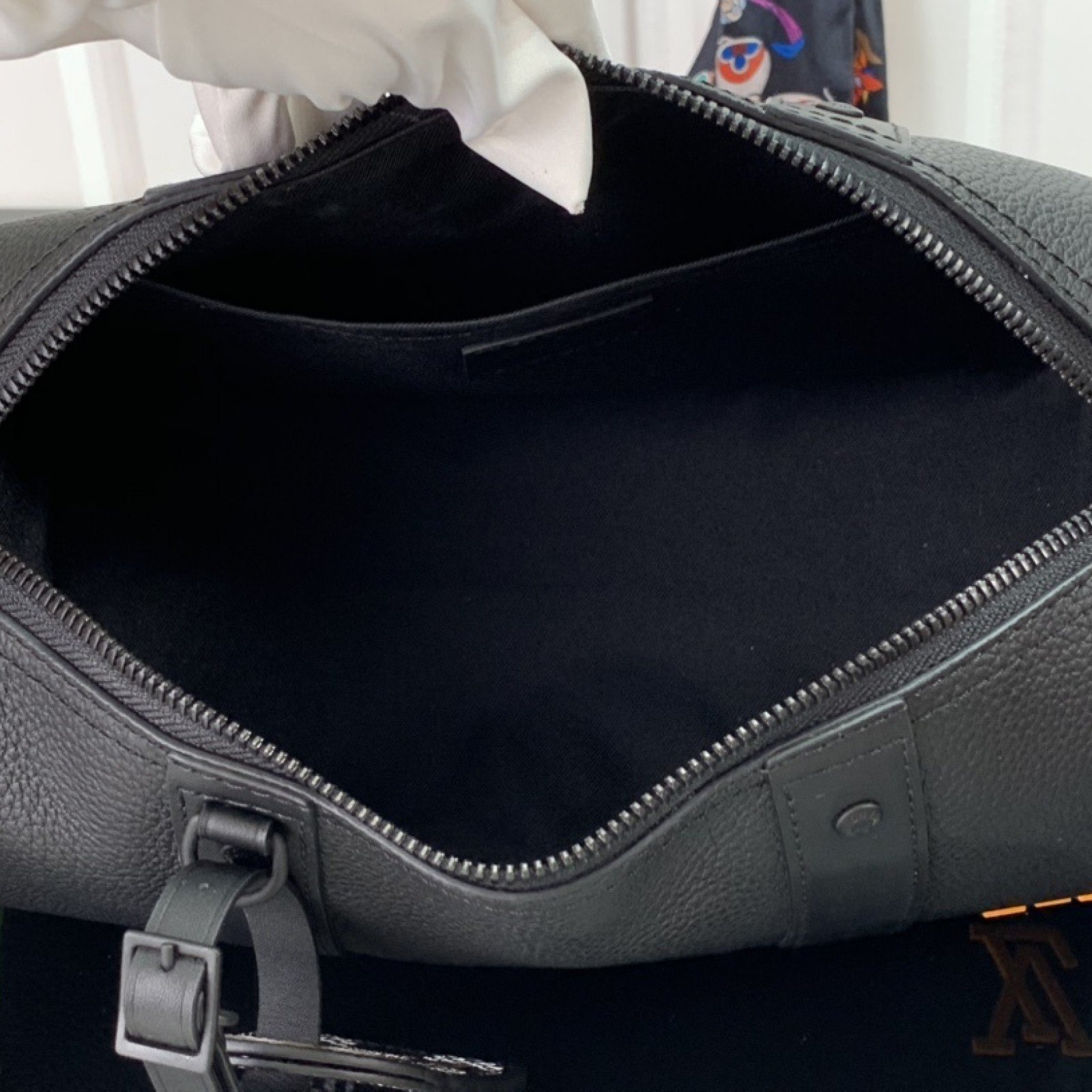 LV Shoulder bag M45652