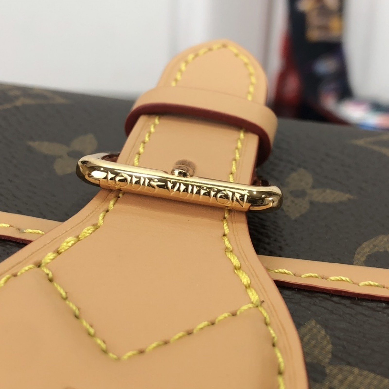 LV Shoulder bag M45985