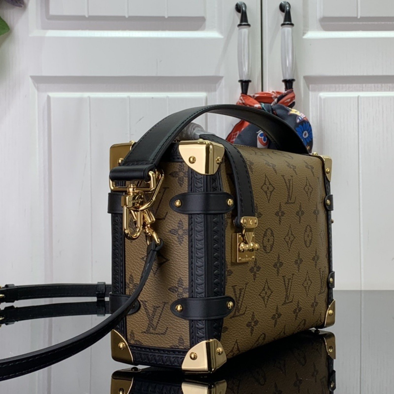 LV Shoulder bag M46358