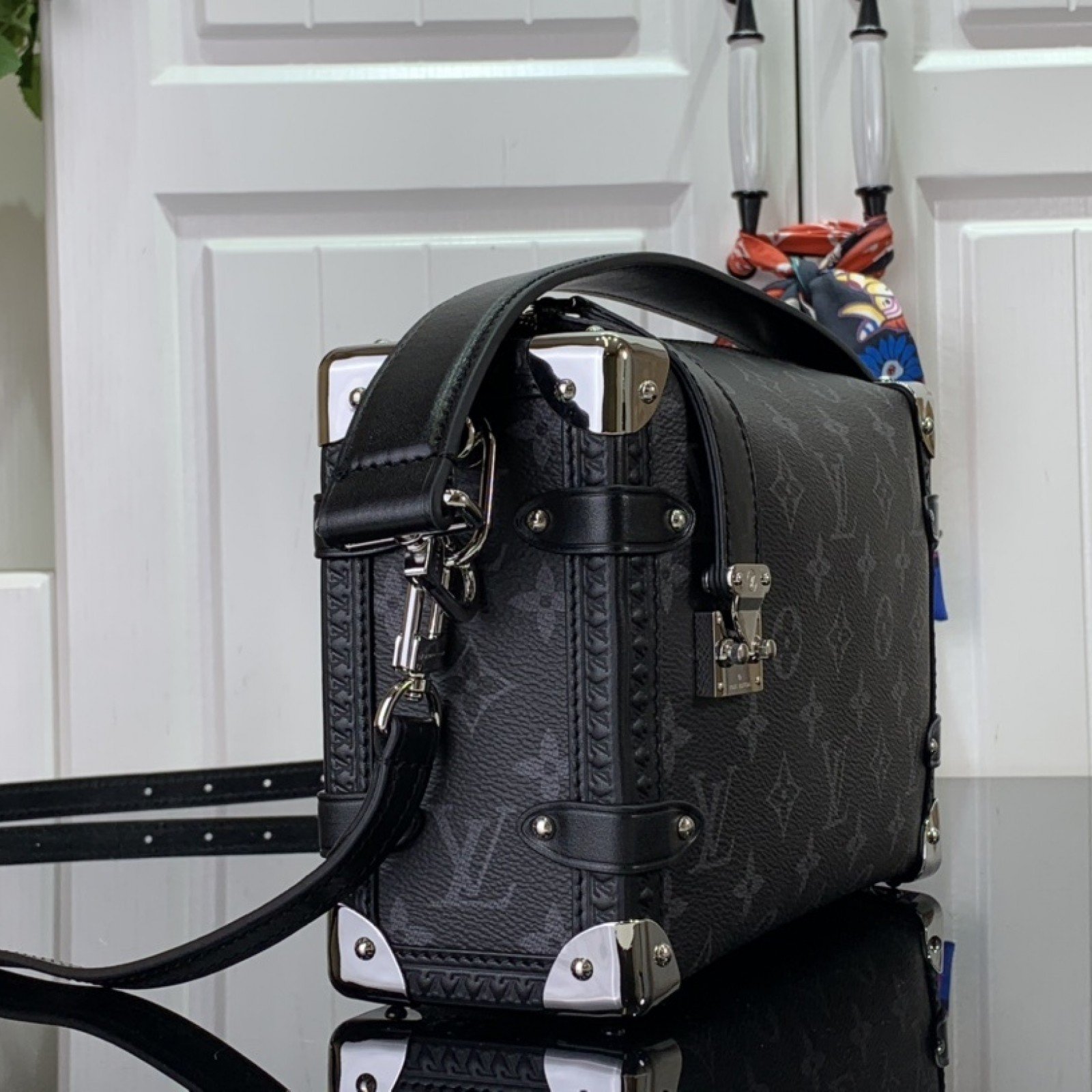 LV Shoulder bag M46358