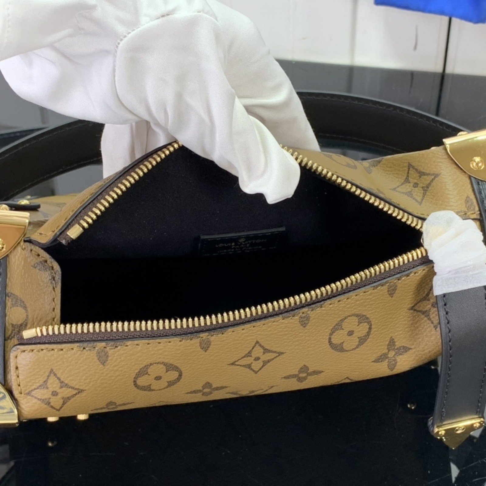 LV Shoulder bag M46358