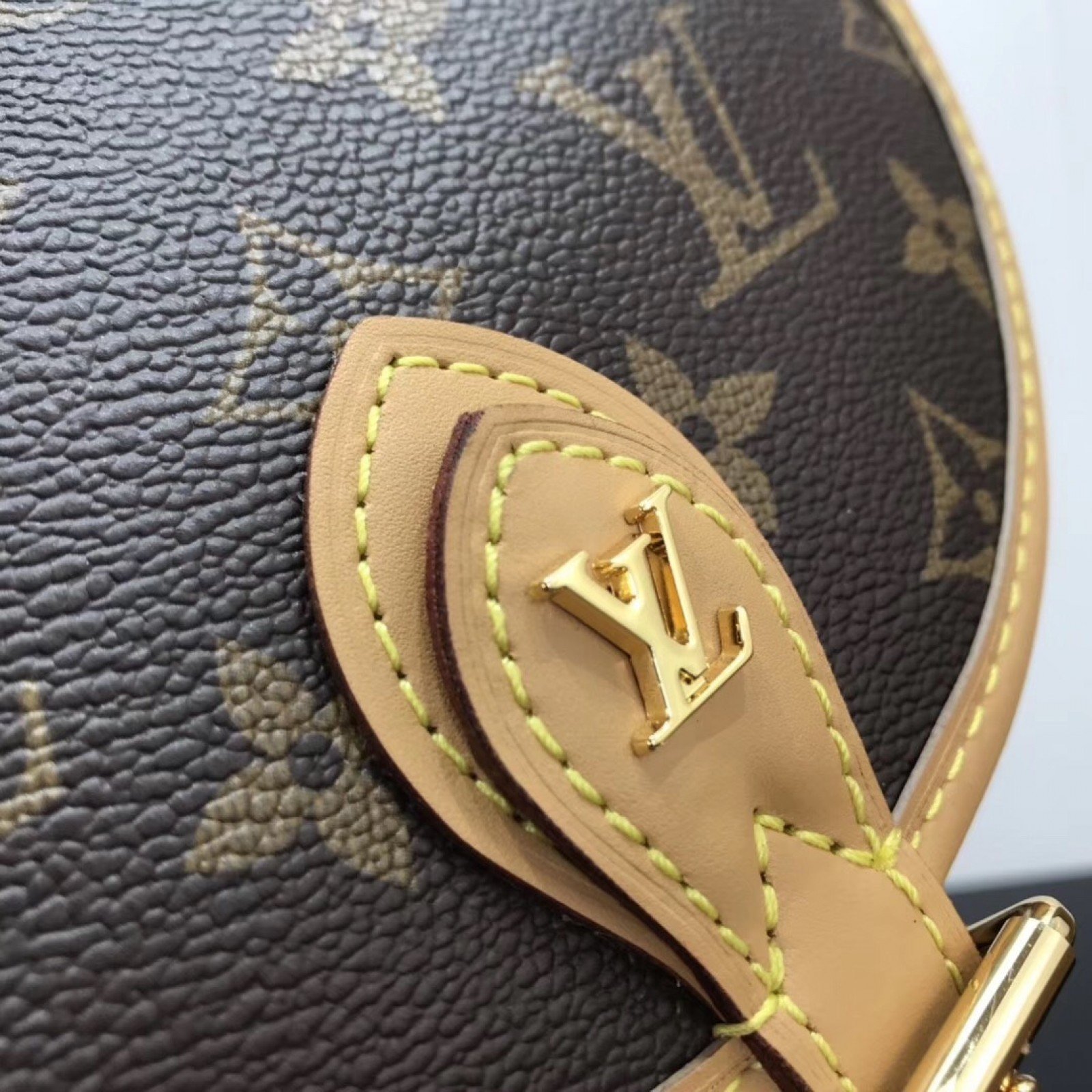 LV Shoulder bag M52296