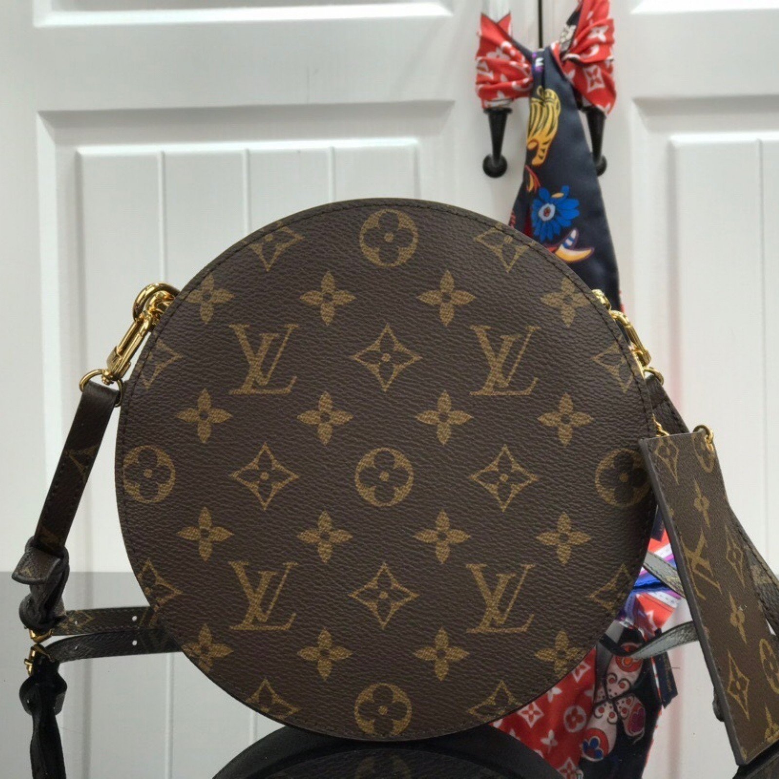 LV Shoulder bag M52298