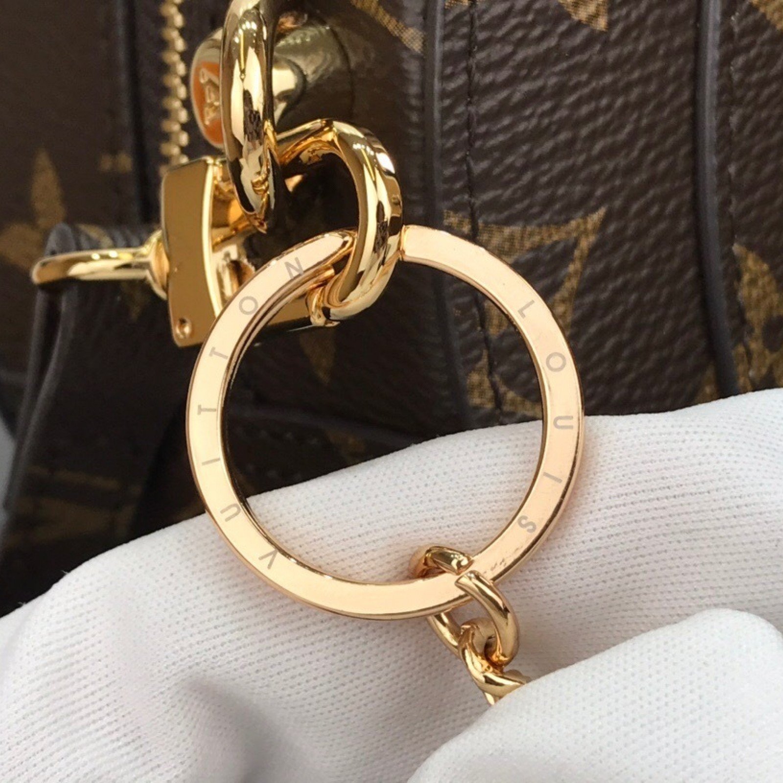 LV Shoulder bag M52298
