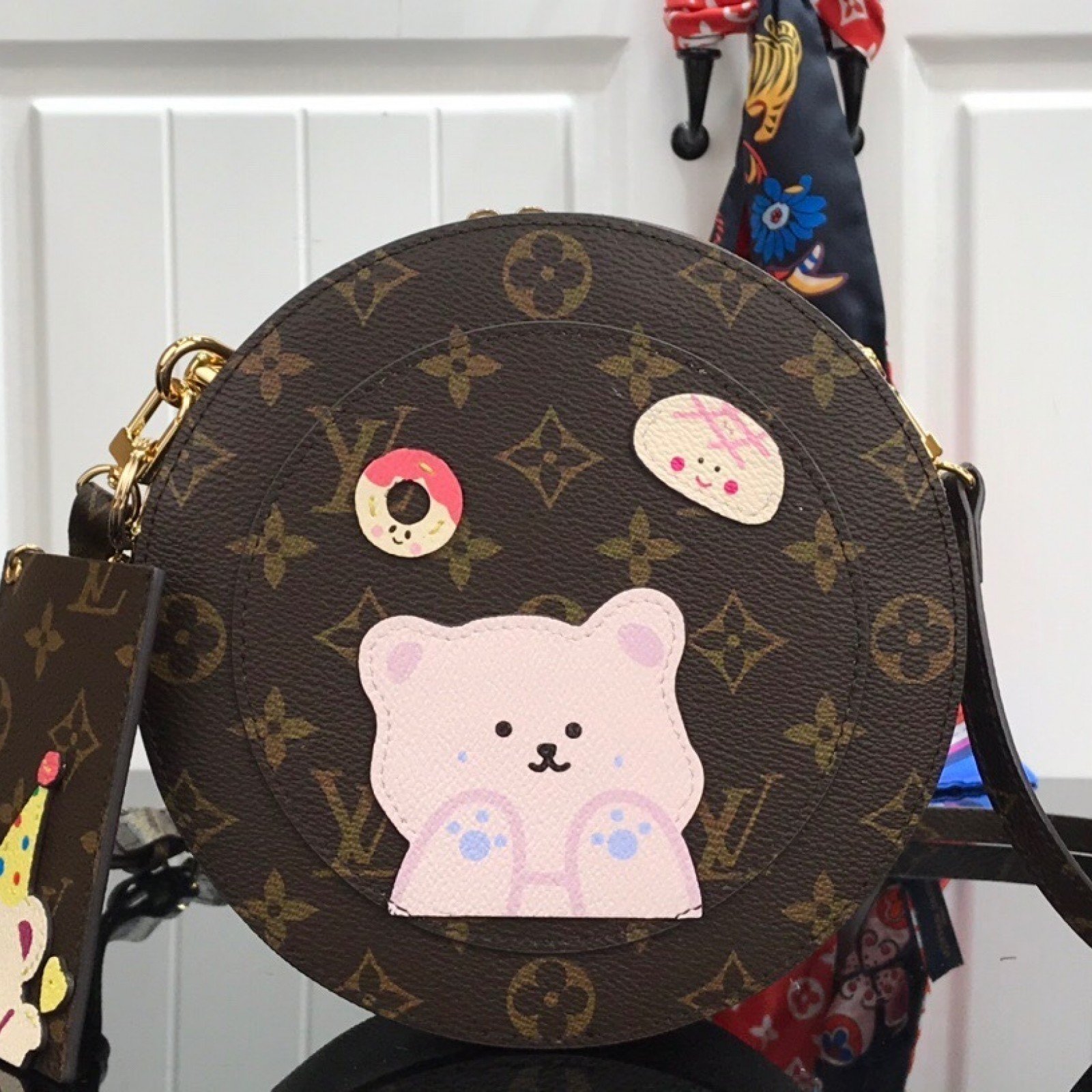 LV Shoulder bag M52298
