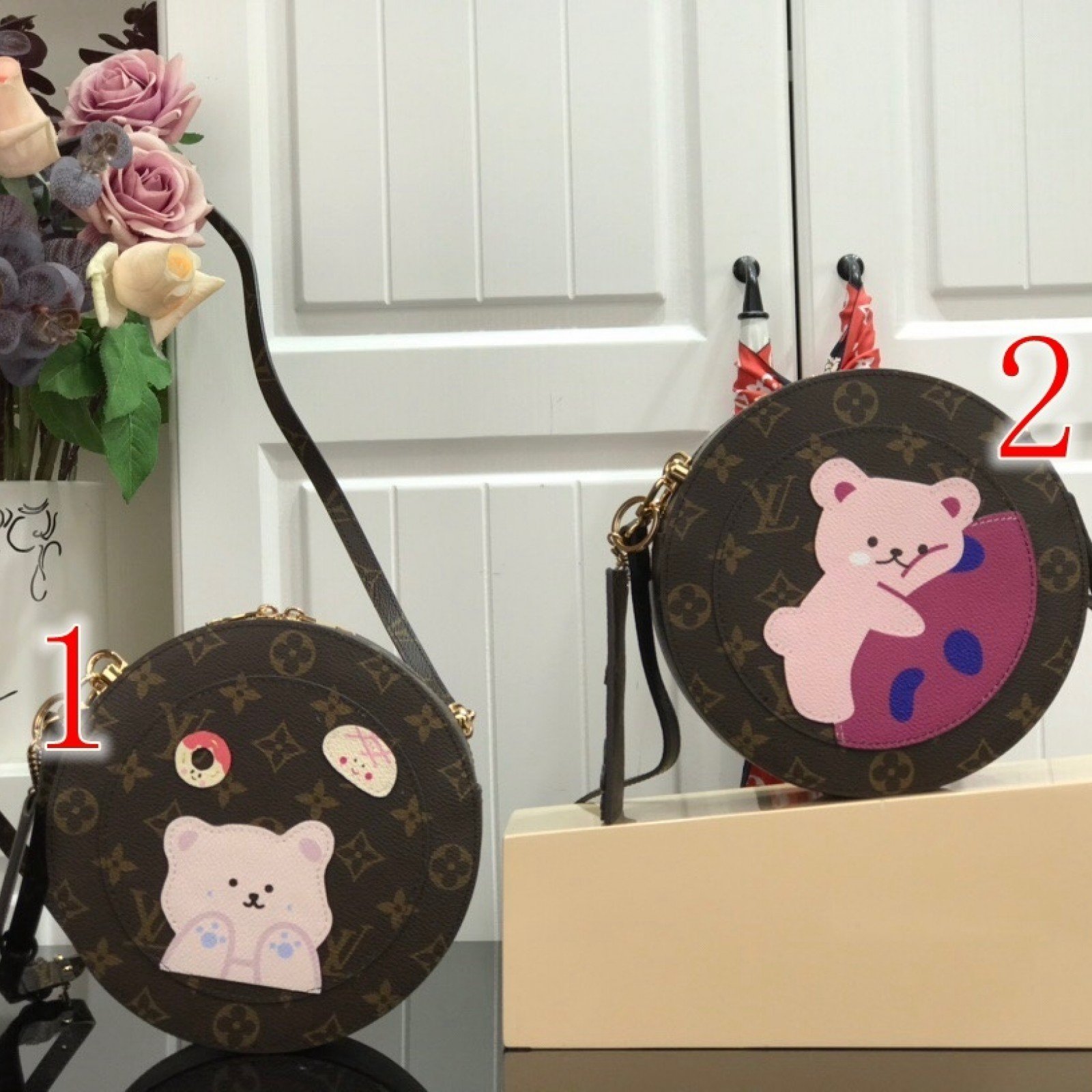 LV Shoulder bag M52298