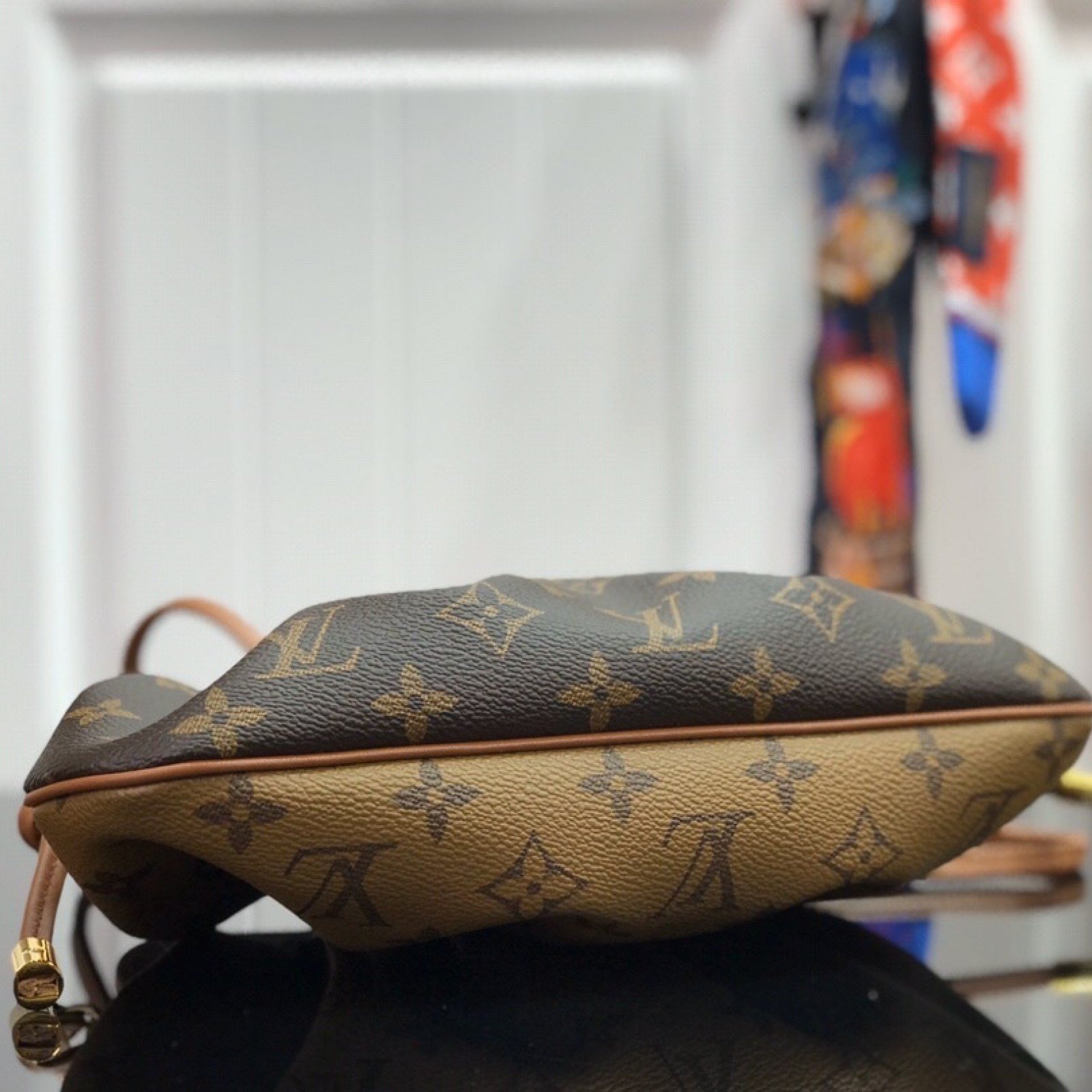 LV Shoulder bag M67606