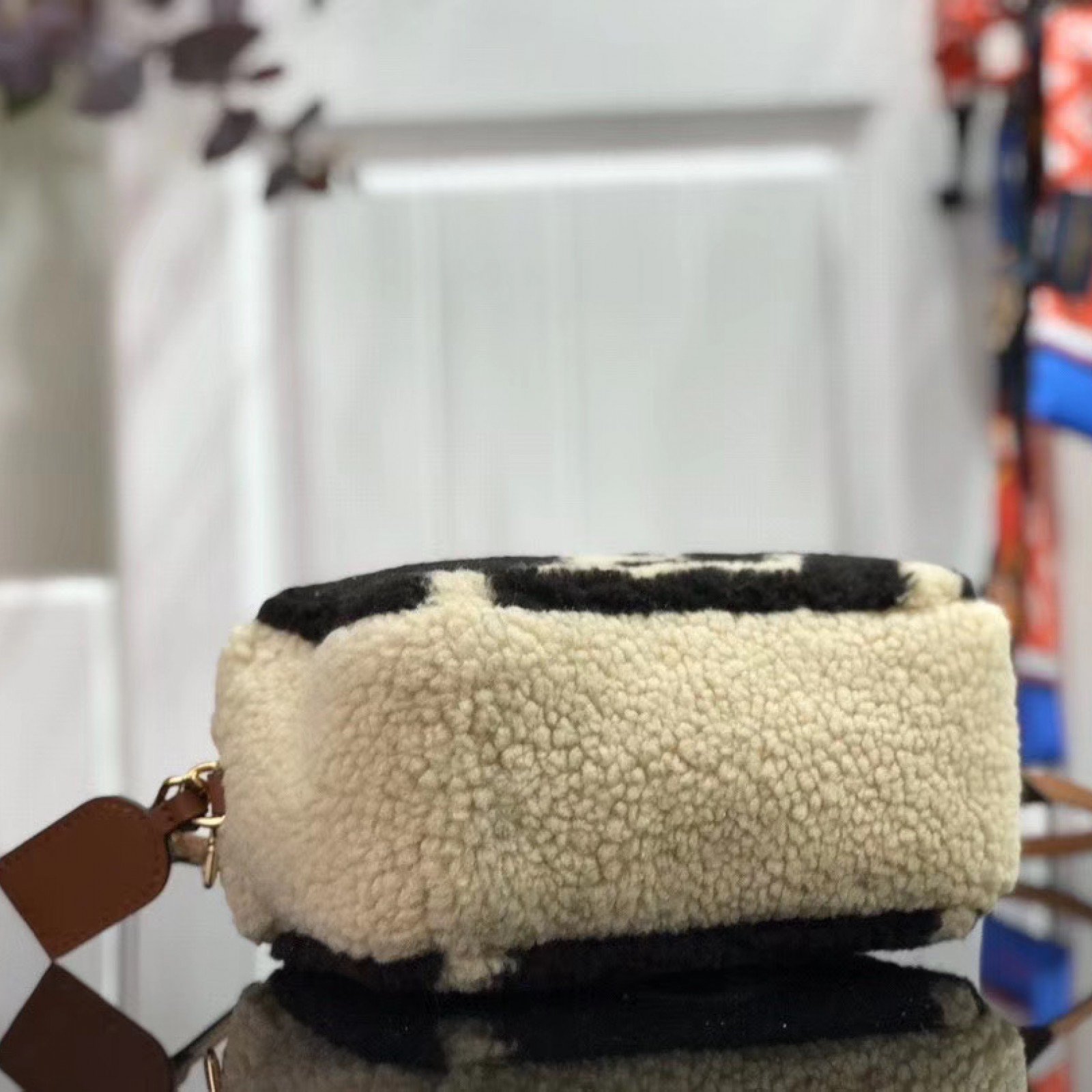 LV Shoulder bag M68599