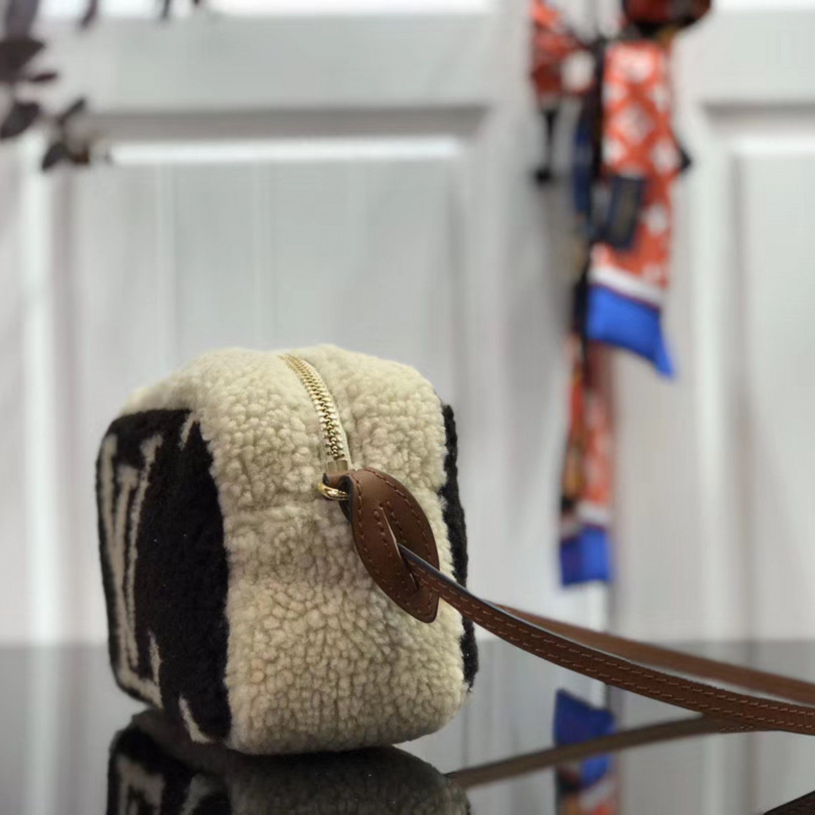 LV Shoulder bag M68599