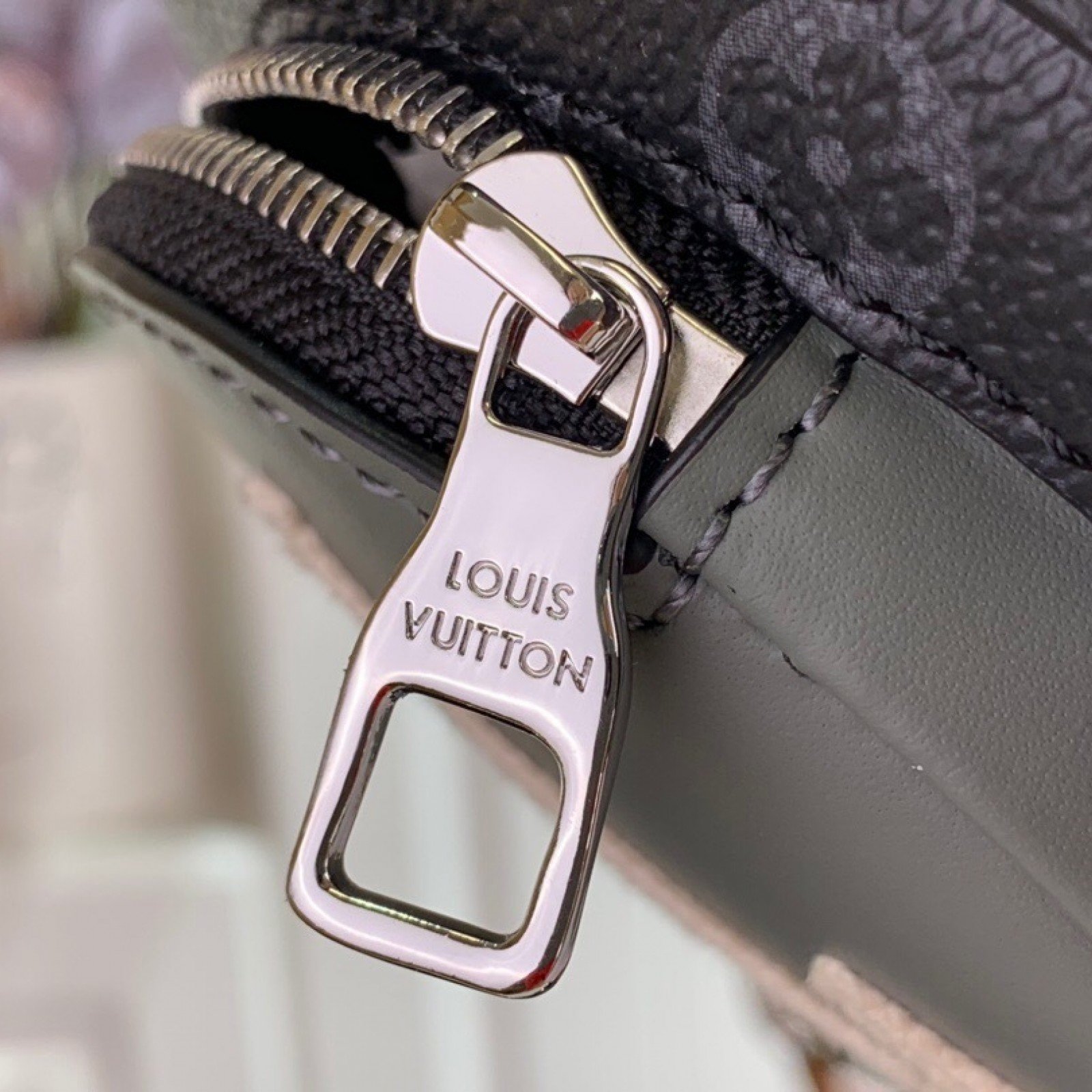 LV Shoulder bag M68688