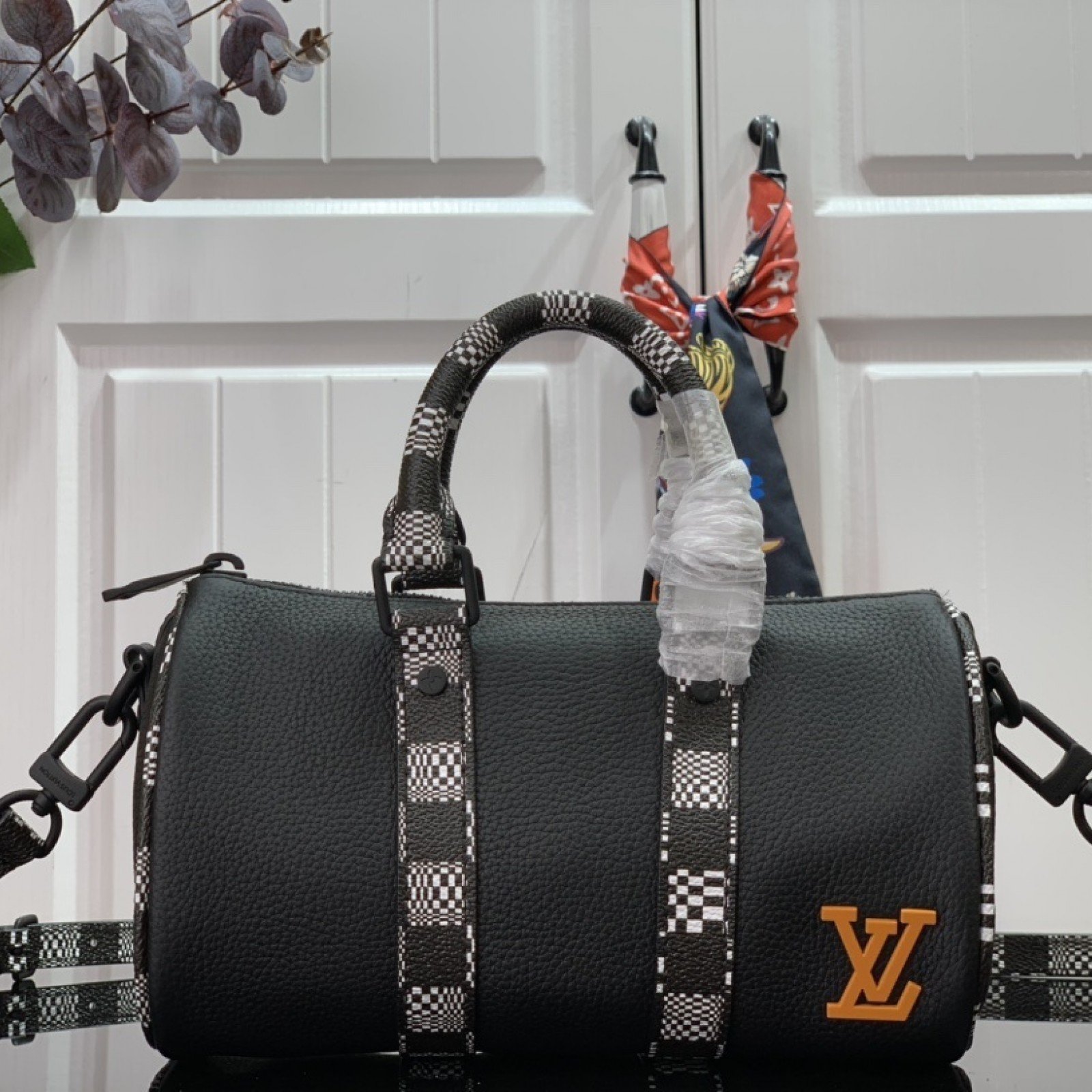 LV Shoulder bag M80202