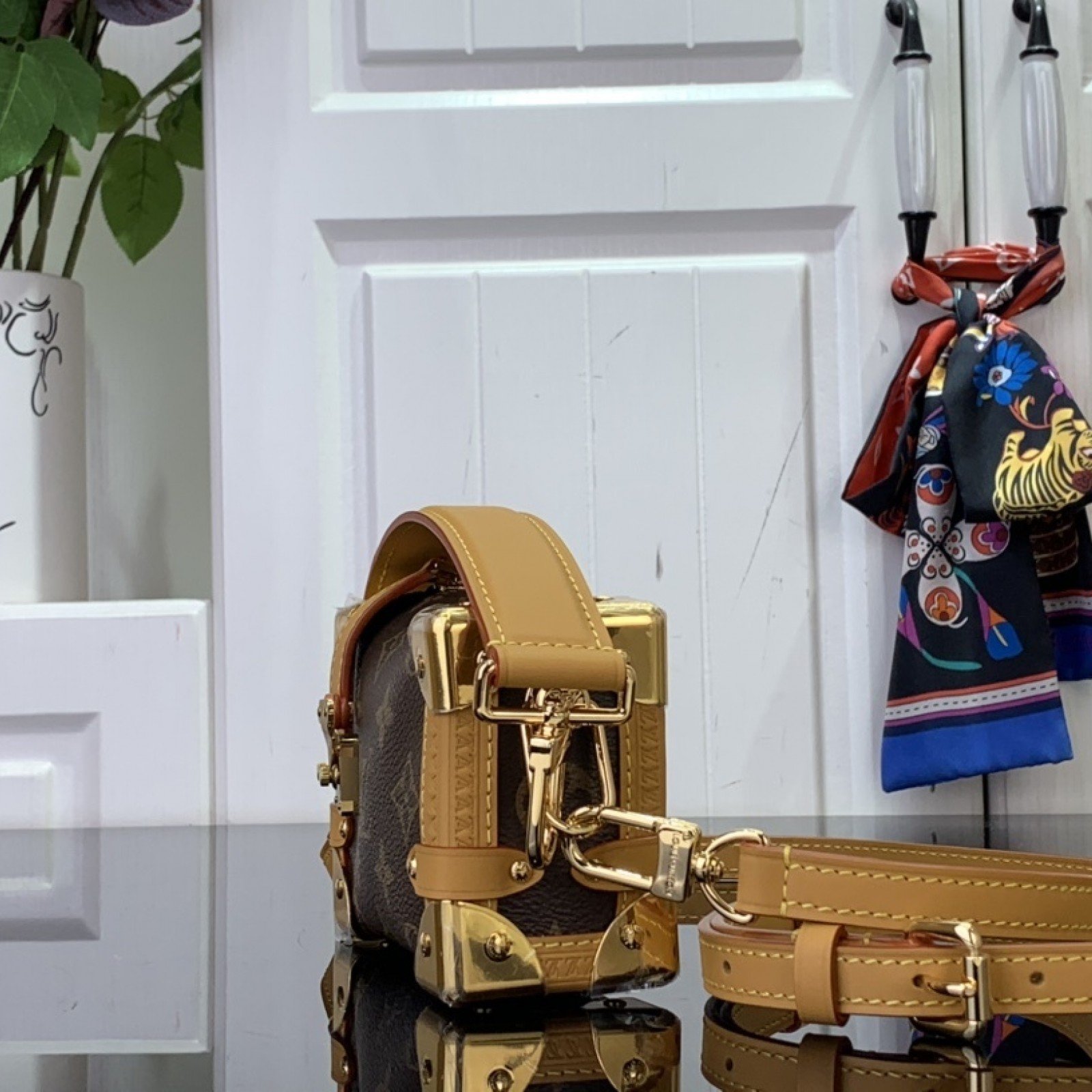 LV Shoulder bag M83018