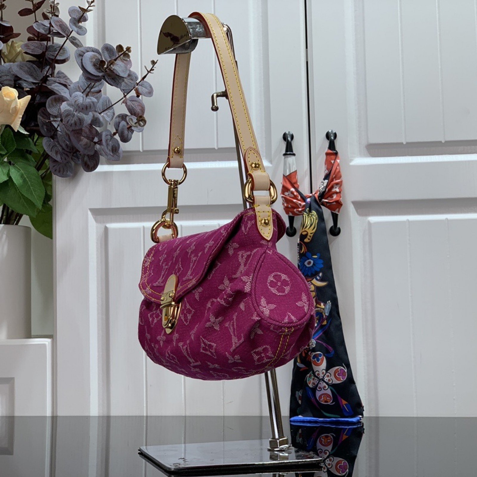 LV Shoulder bag M95050S