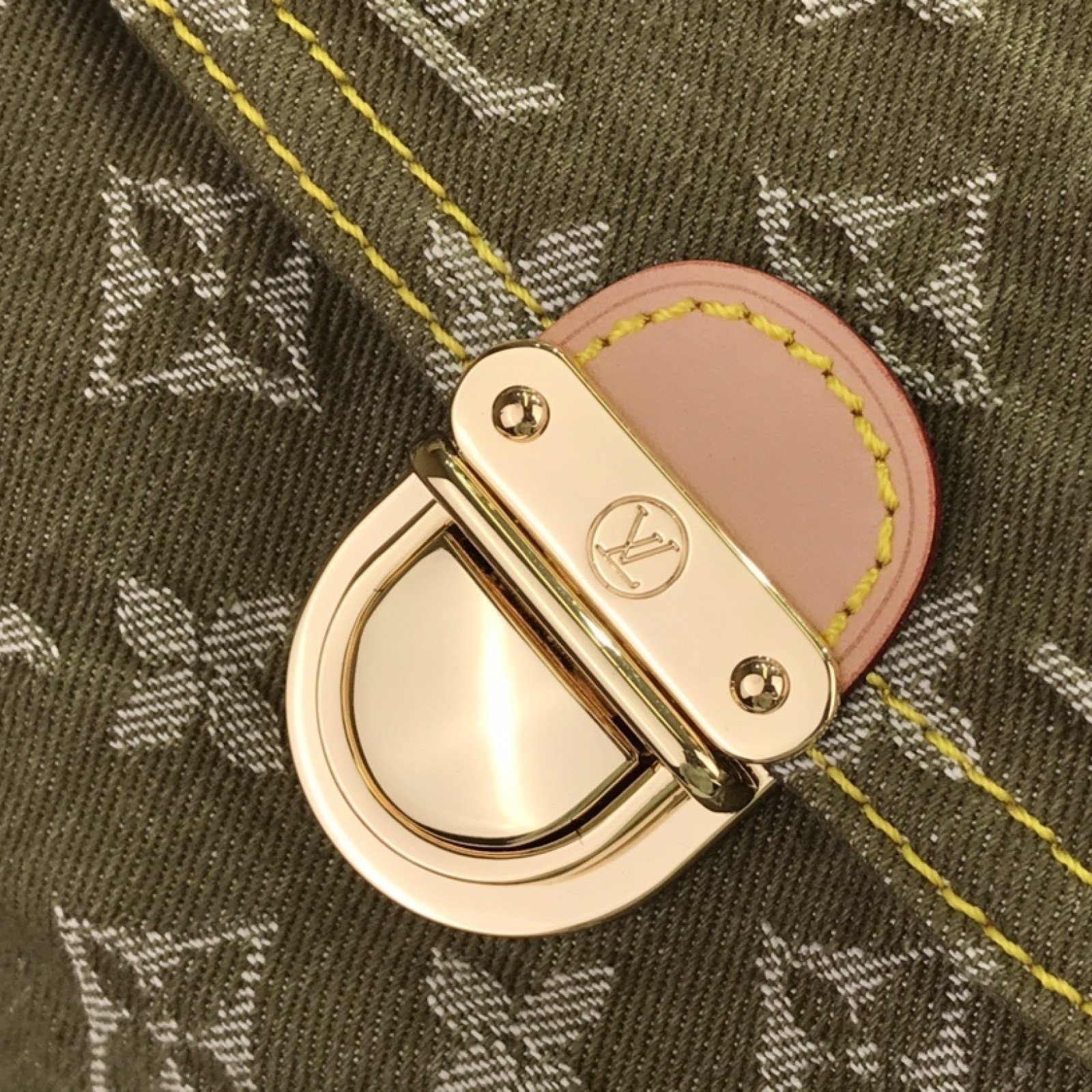 LV Shoulder bag M95050S