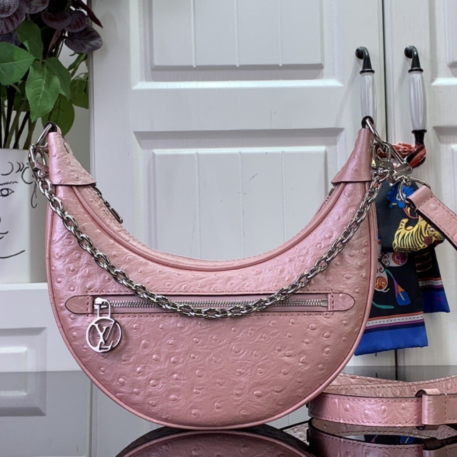 LV Shoulder bag N85900