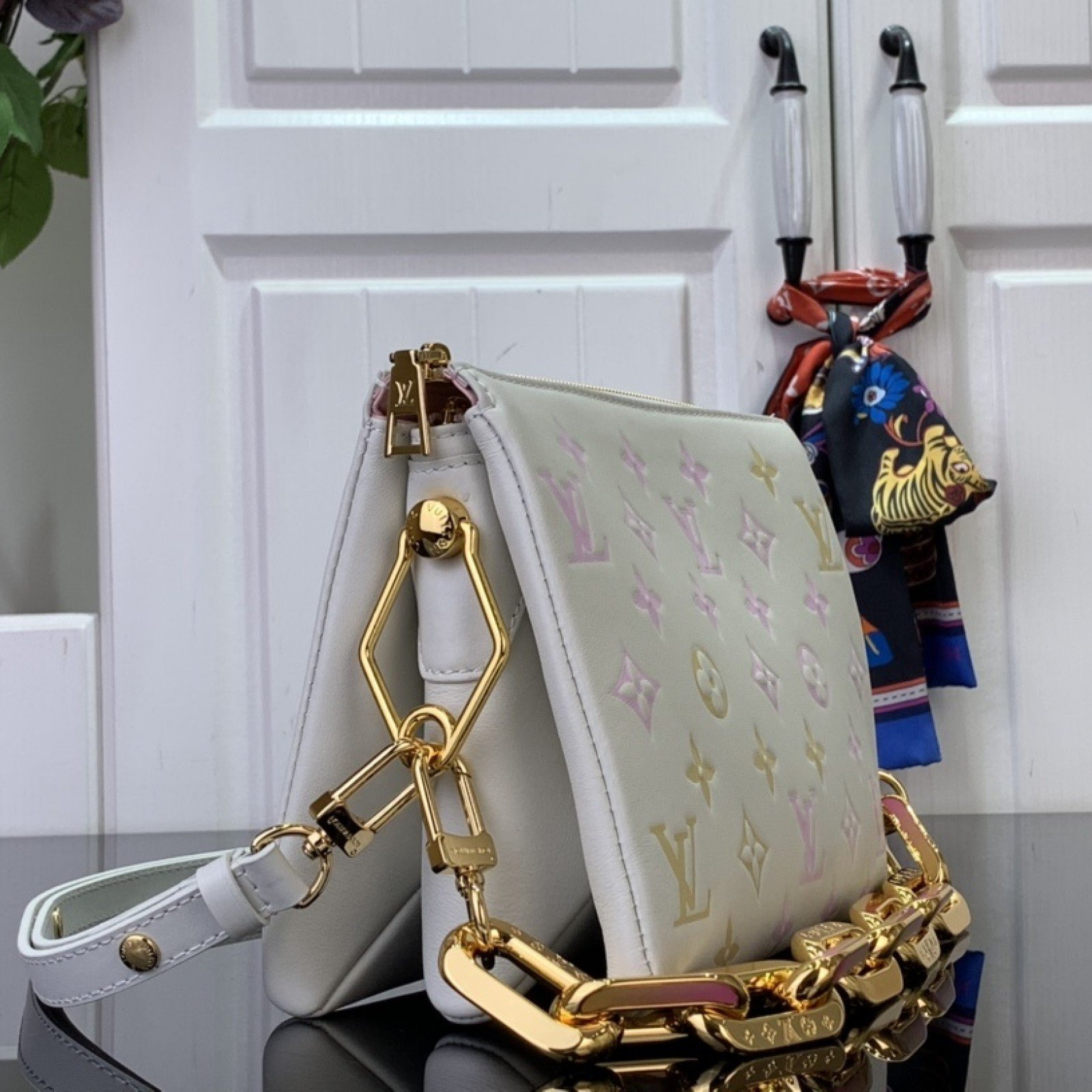 LV Shoulder bag m11727