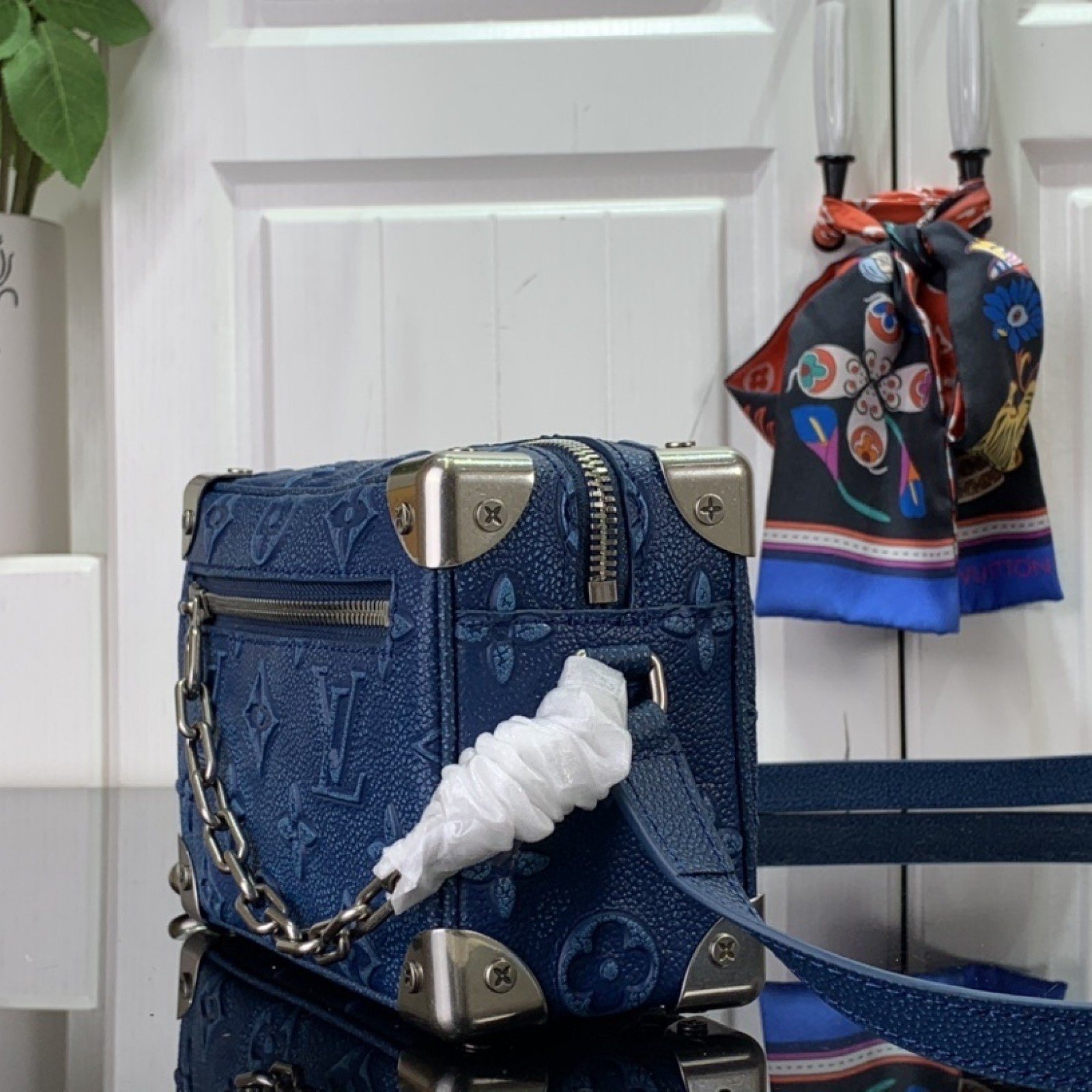 LV Shoulder bag m21368