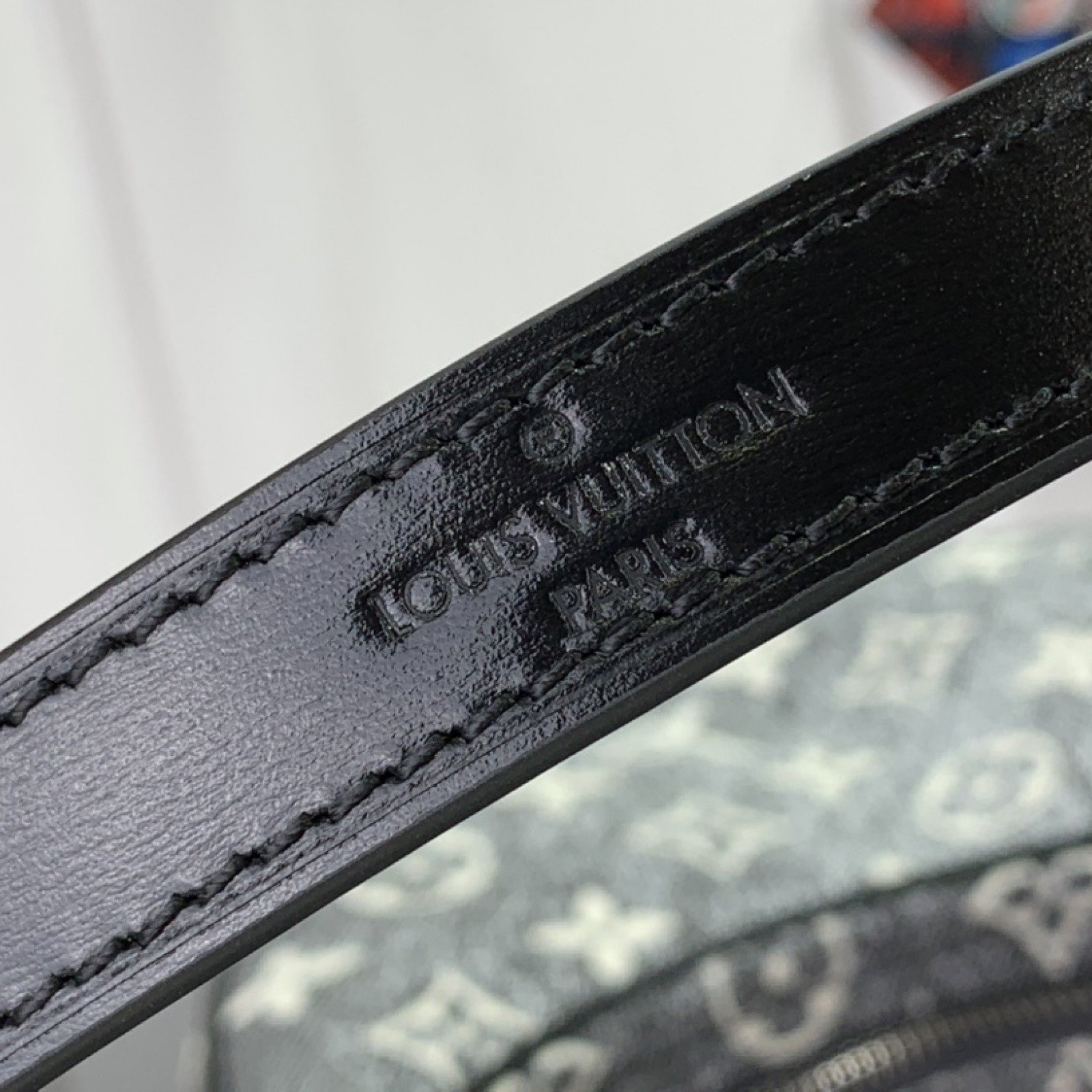LV Shoulder bag m21752 81098
