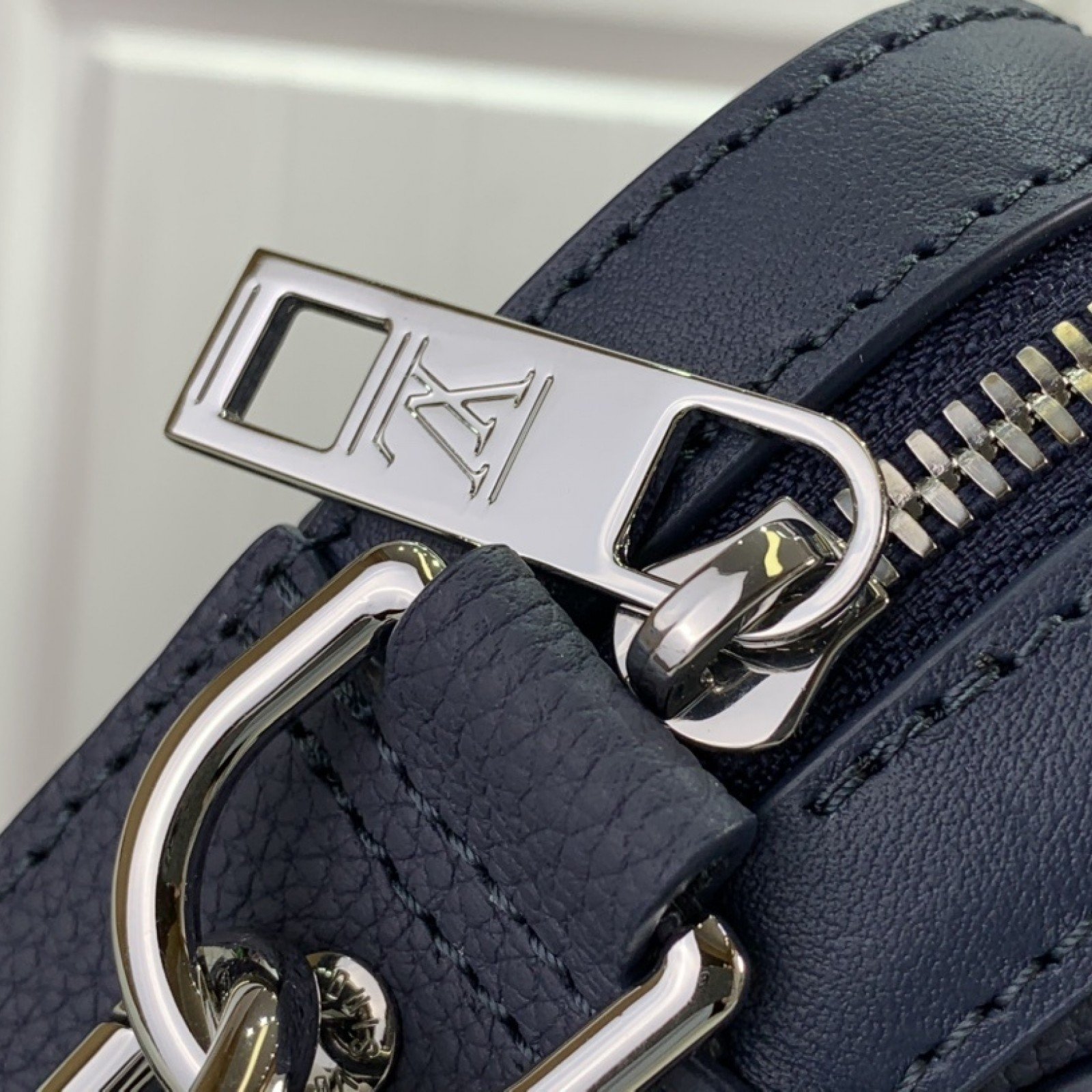 LV Shoulder bag m22482