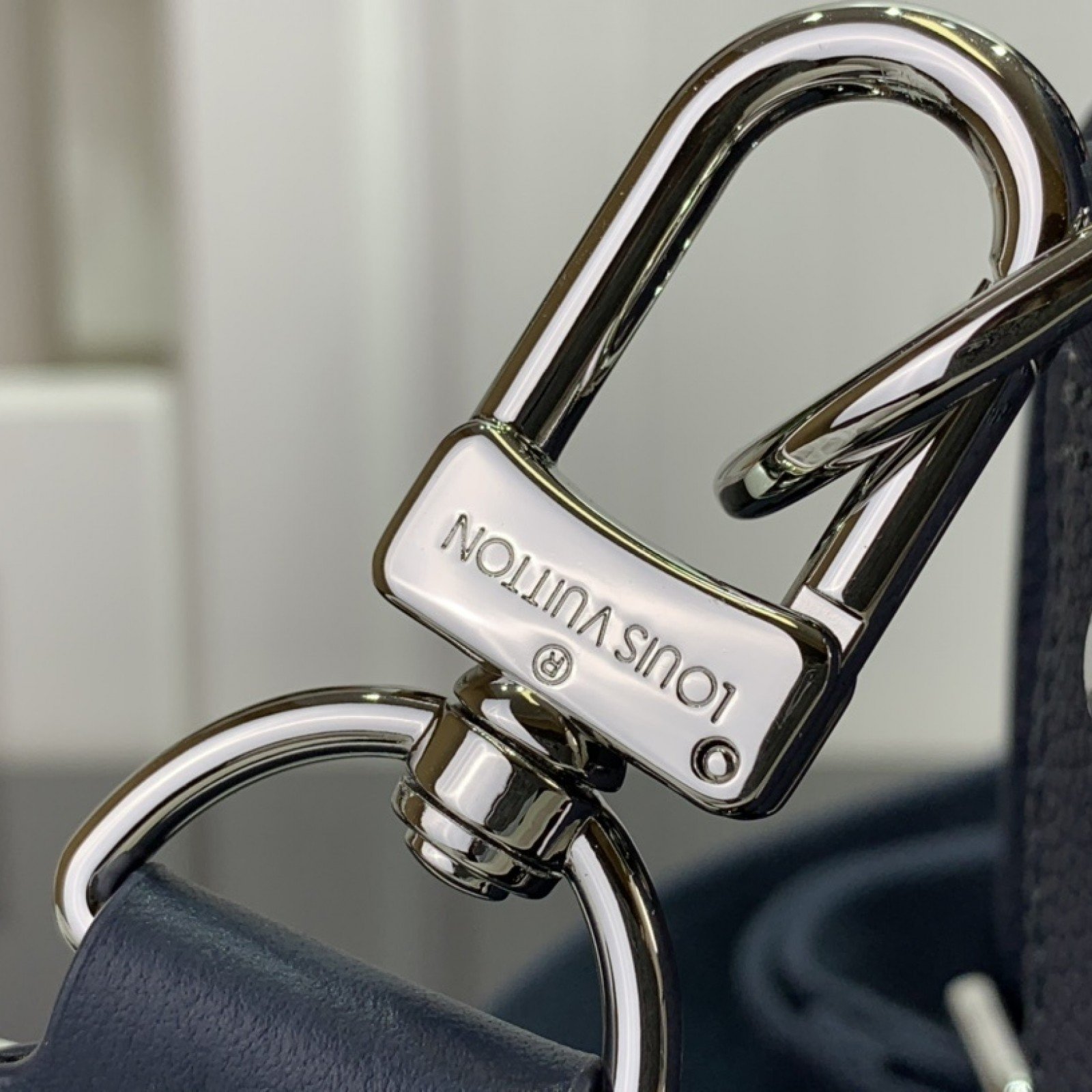 LV Shoulder bag m22482