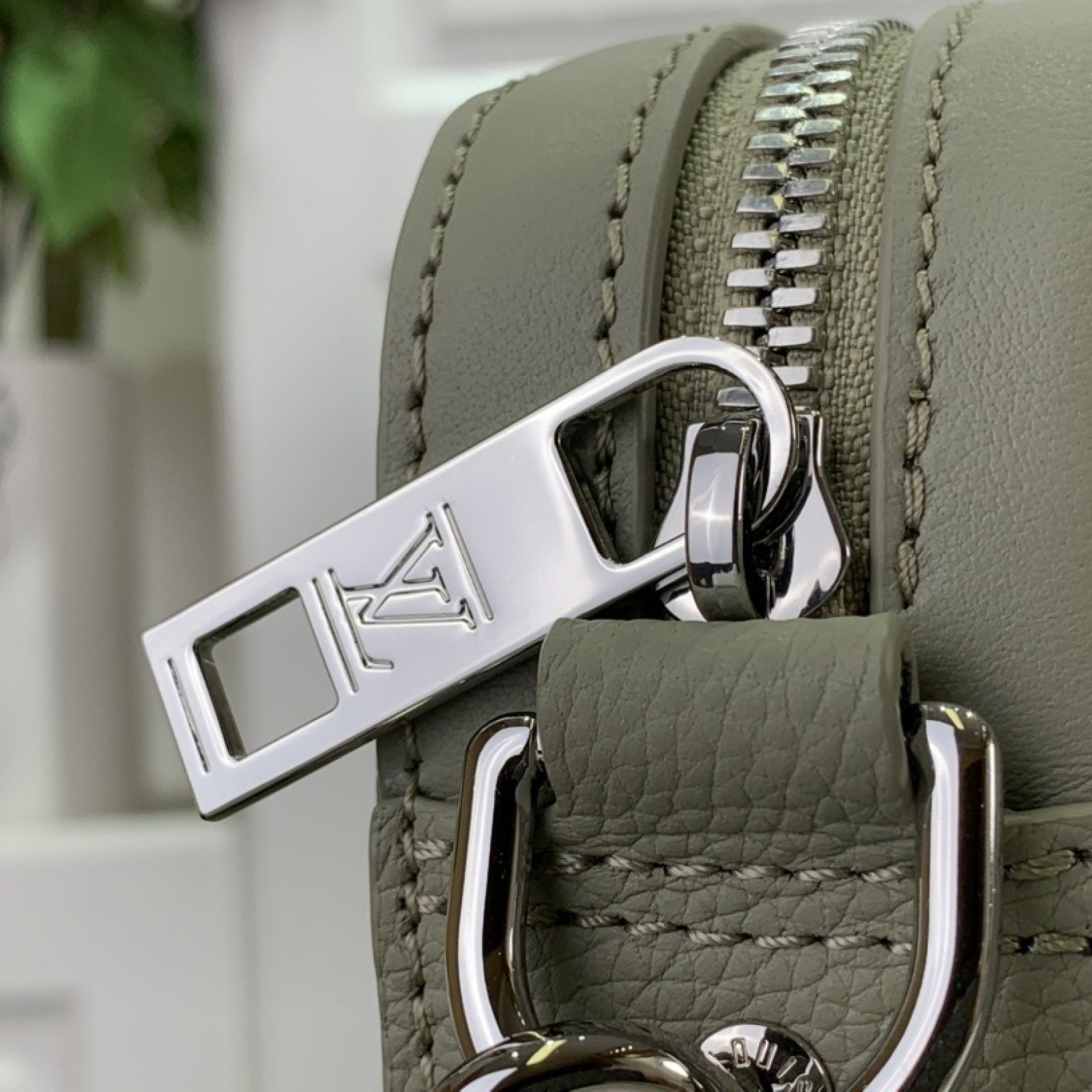 LV Shoulder bag m22482