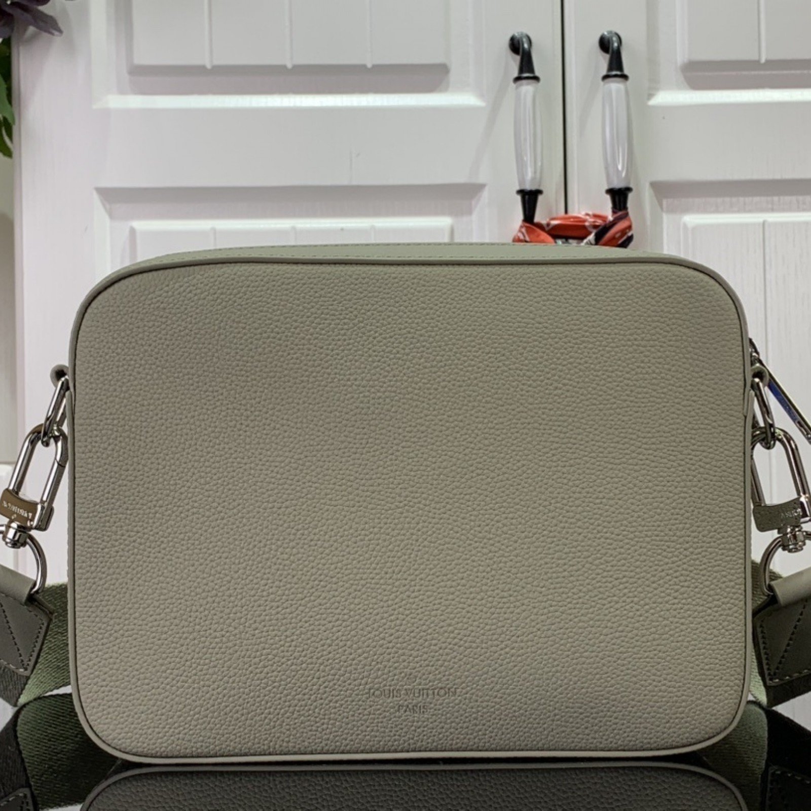 LV Shoulder bag m22482