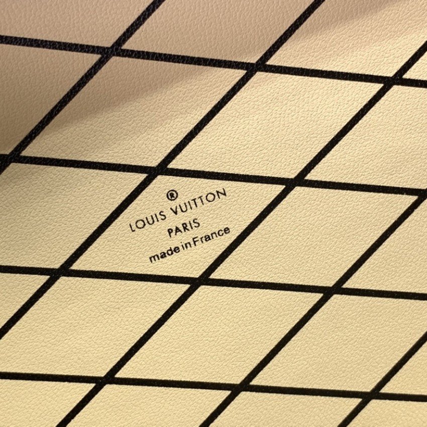 LV Shoulder bag m24303