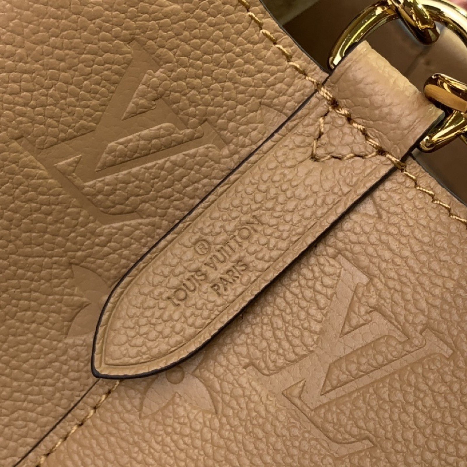 LV Shoulder bag m45256