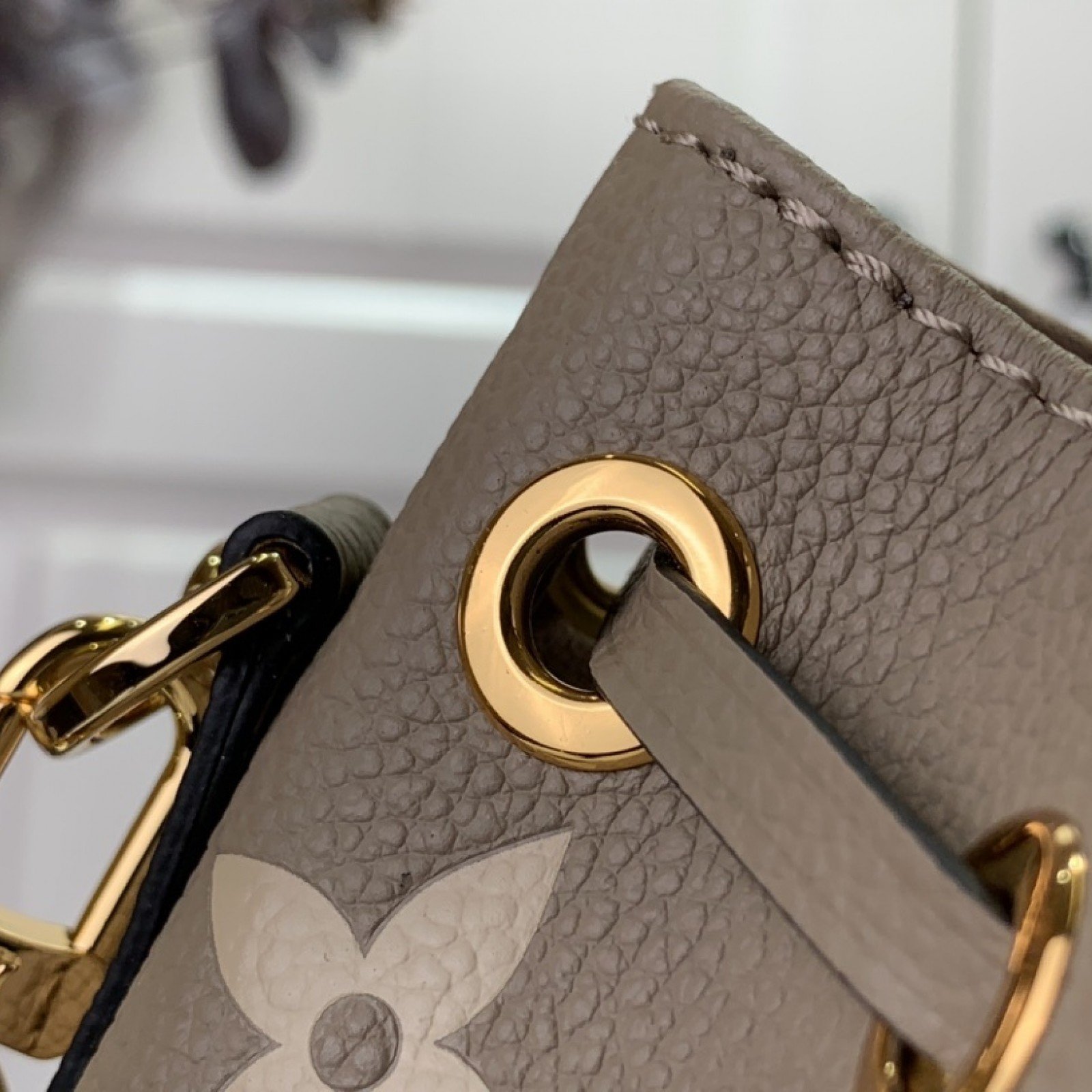 LV Shoulder bag m46291