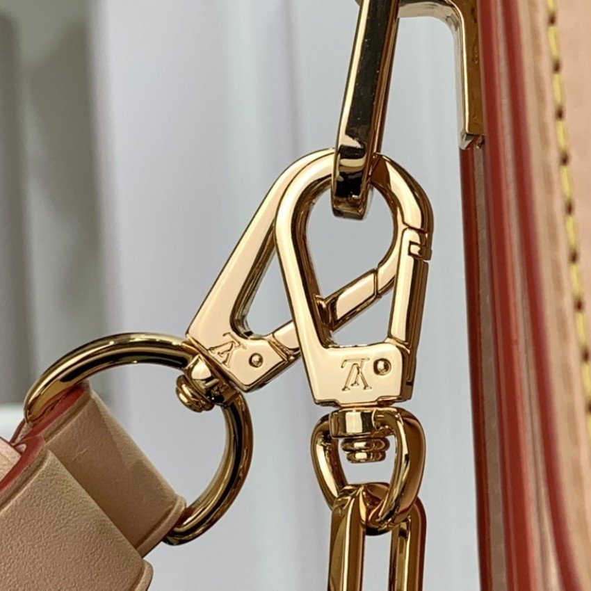 LV Shoulder bag m46432